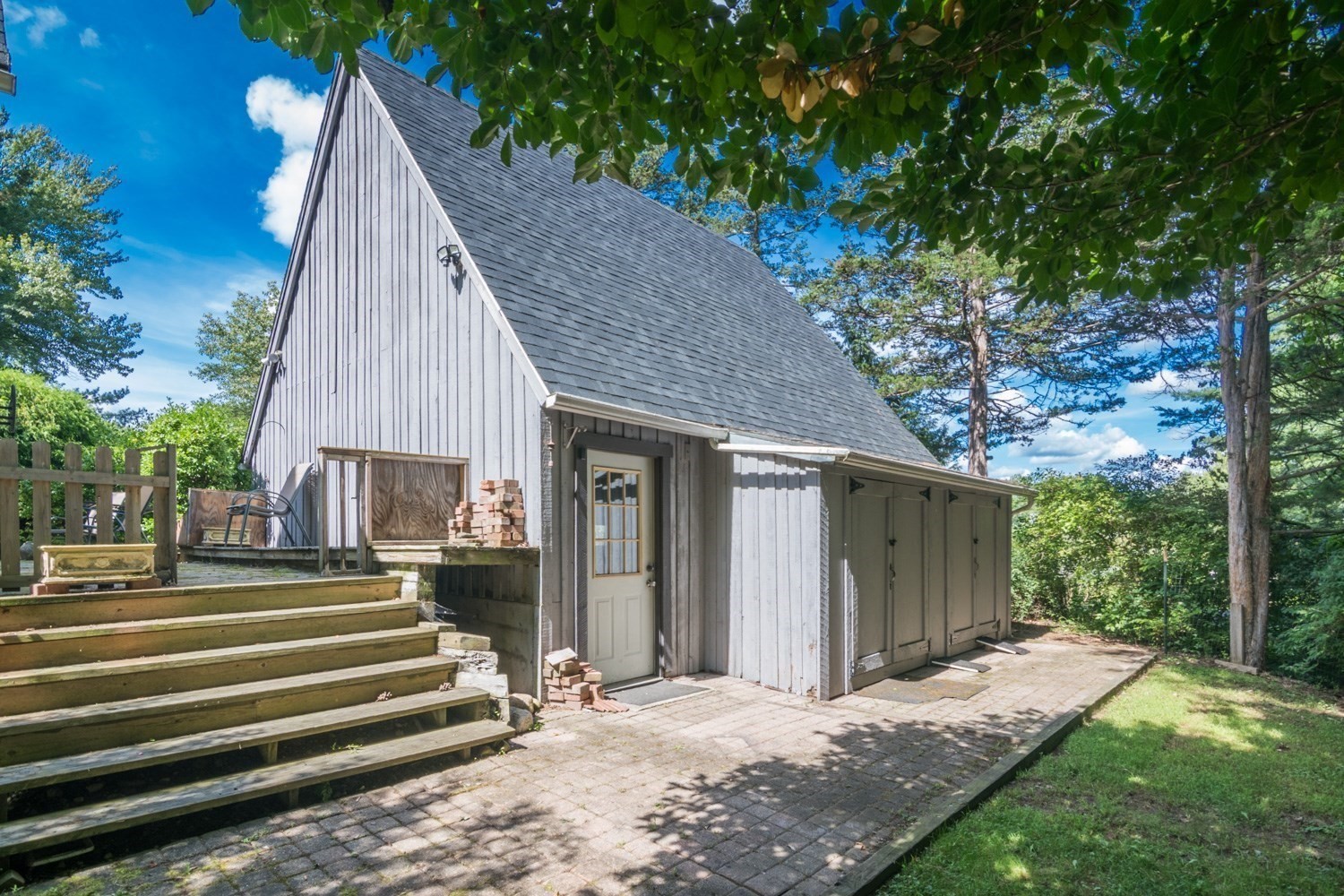main property photo 33
