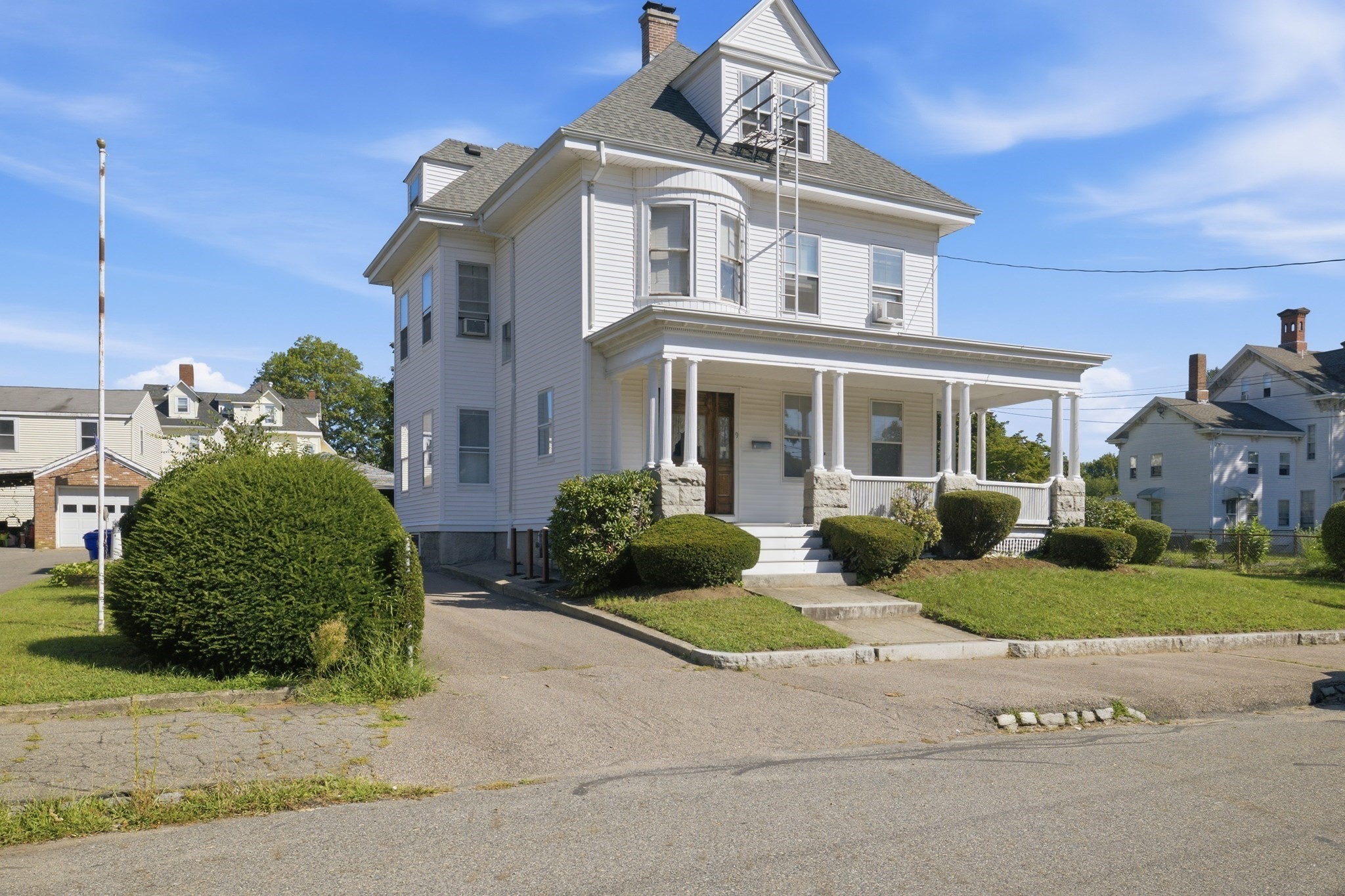main property photo 7