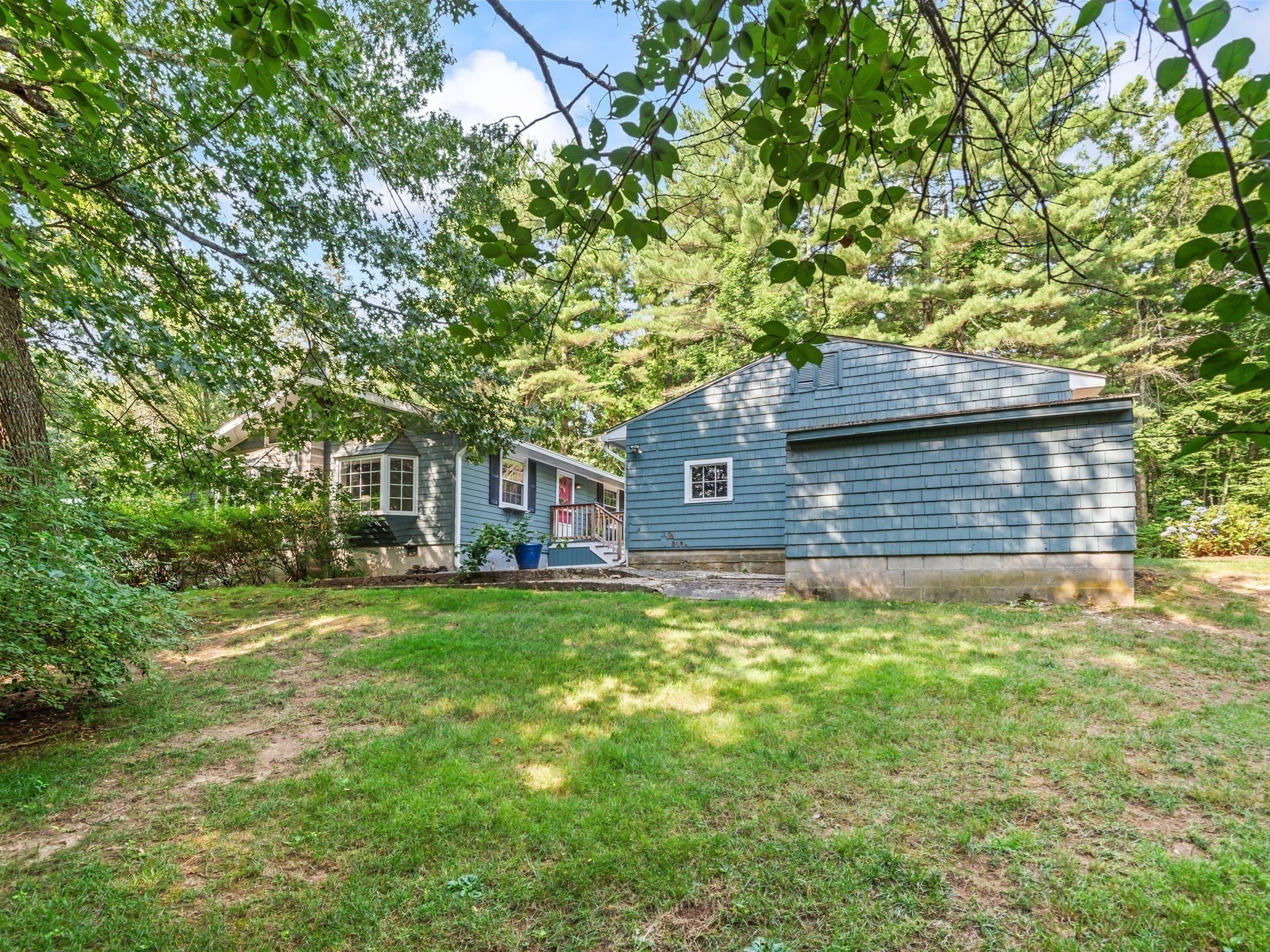 main property photo 35