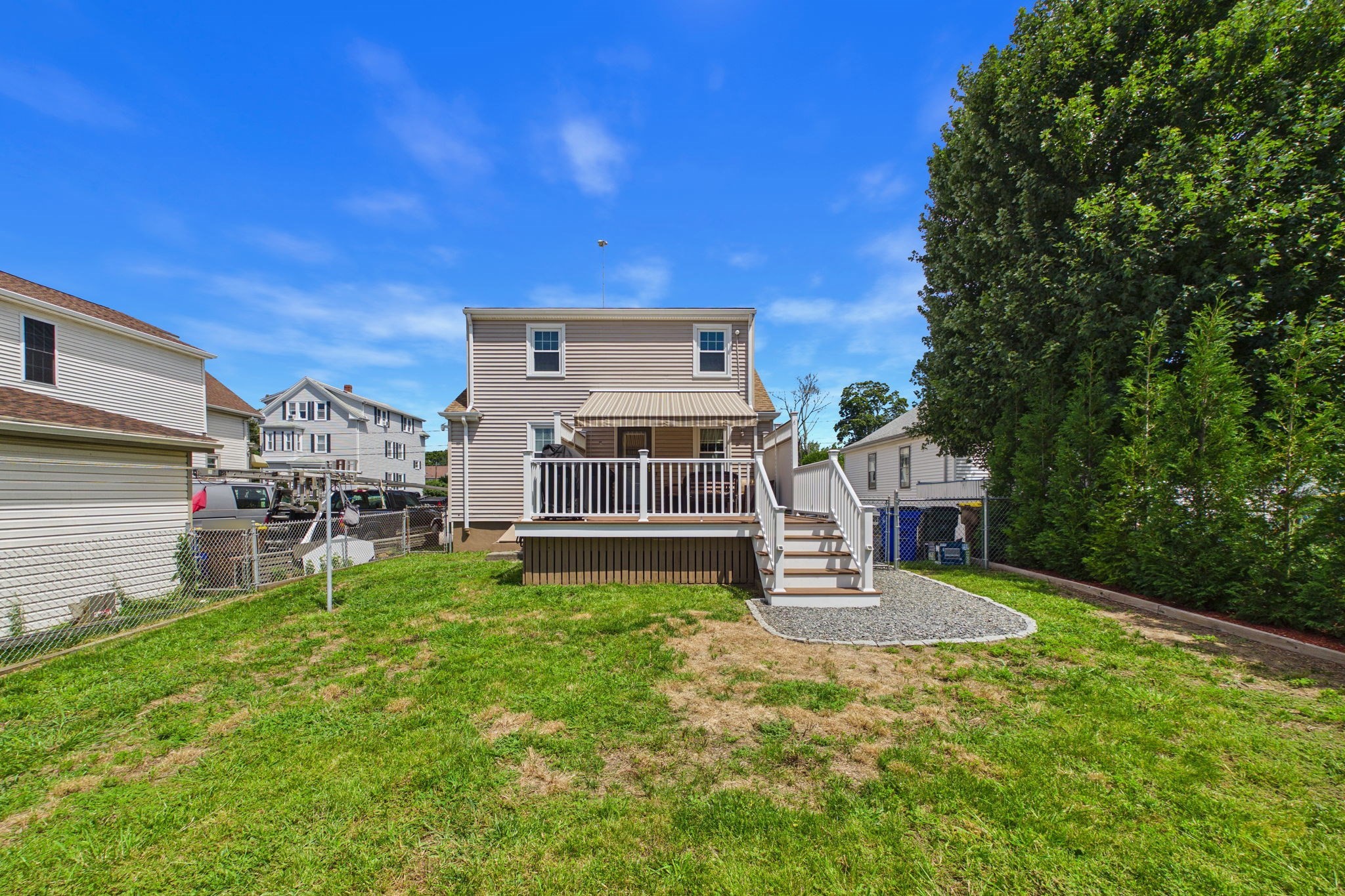 main property photo 28