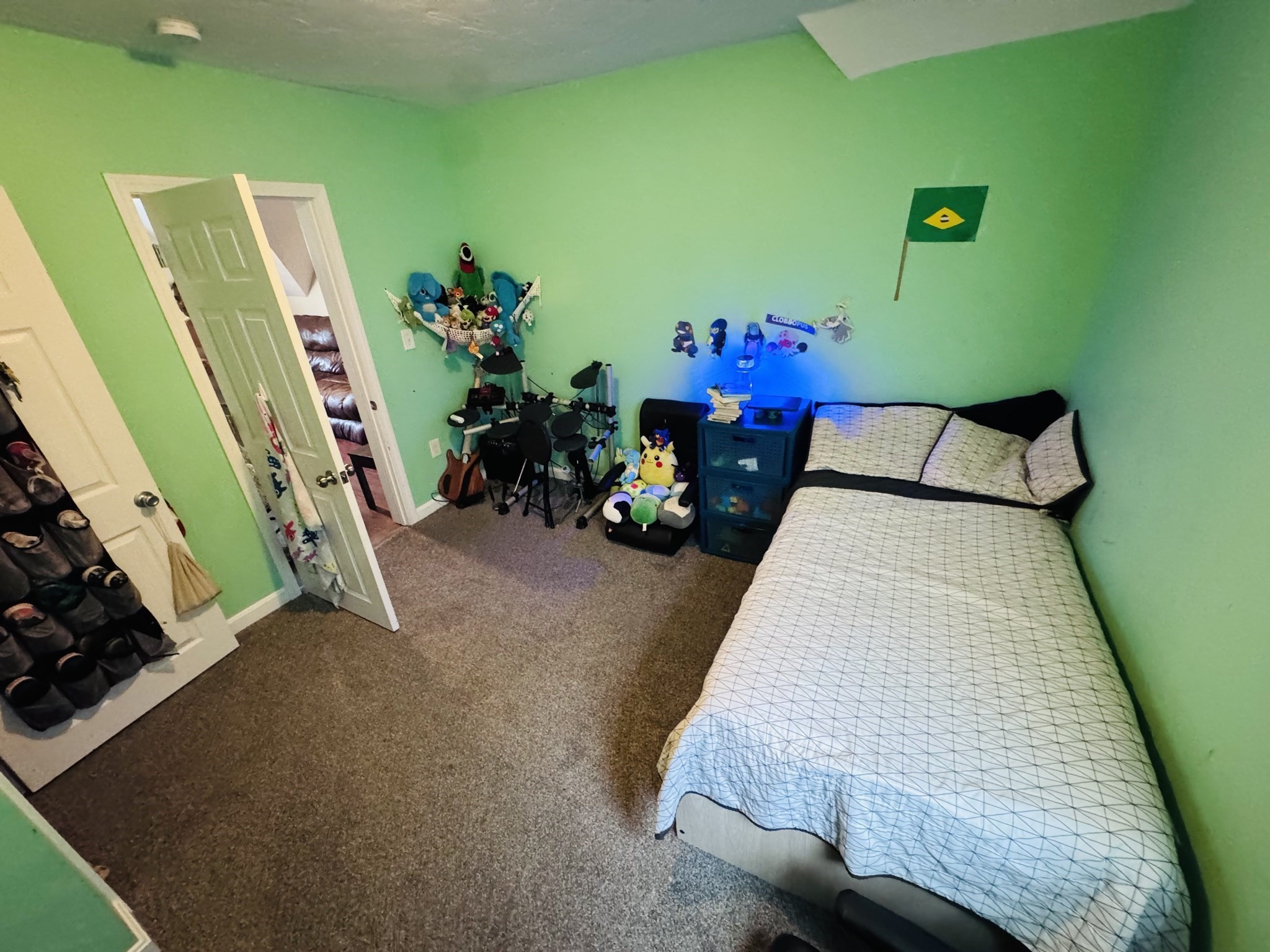 main property photo 27