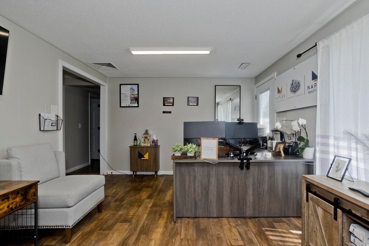 main property photo 4