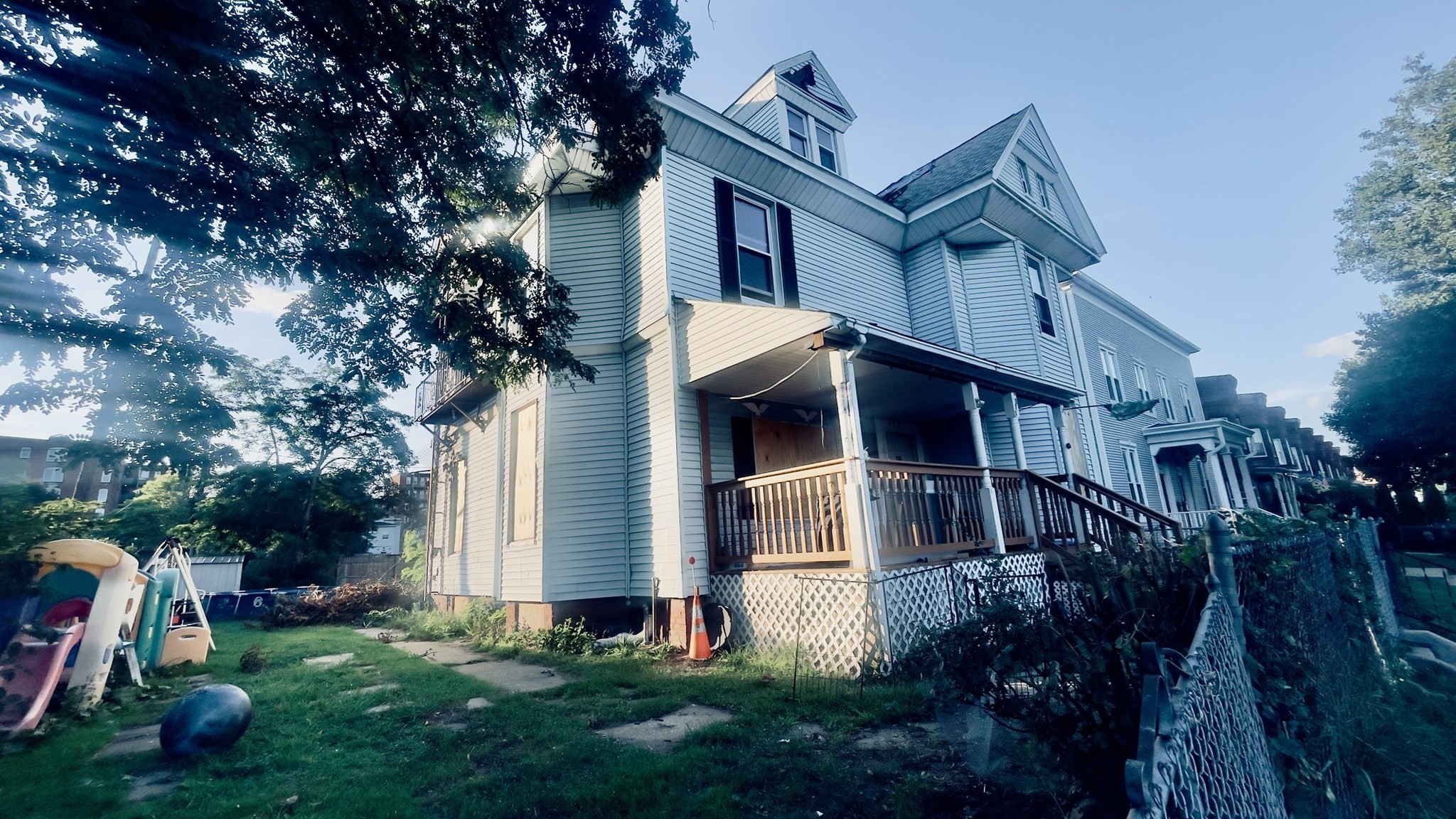 main property photo 14