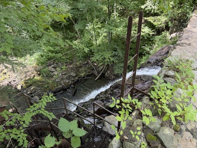 main property photo 10