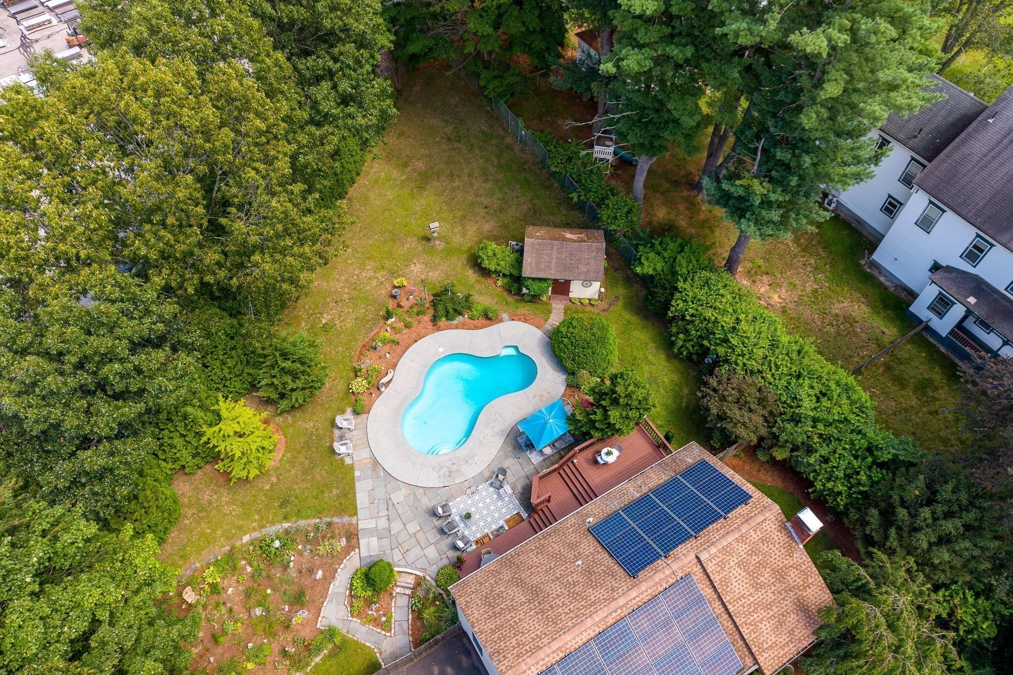 main property photo 40