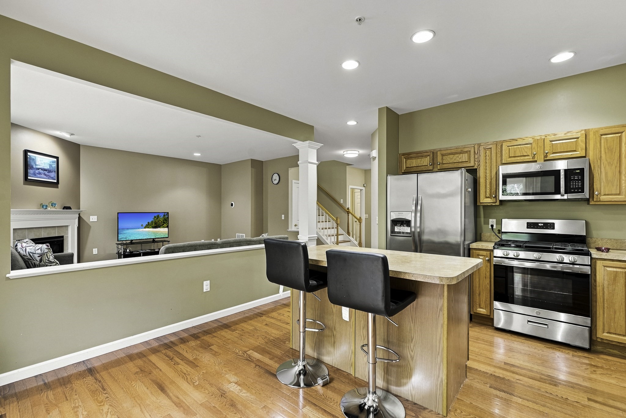 main property photo 9