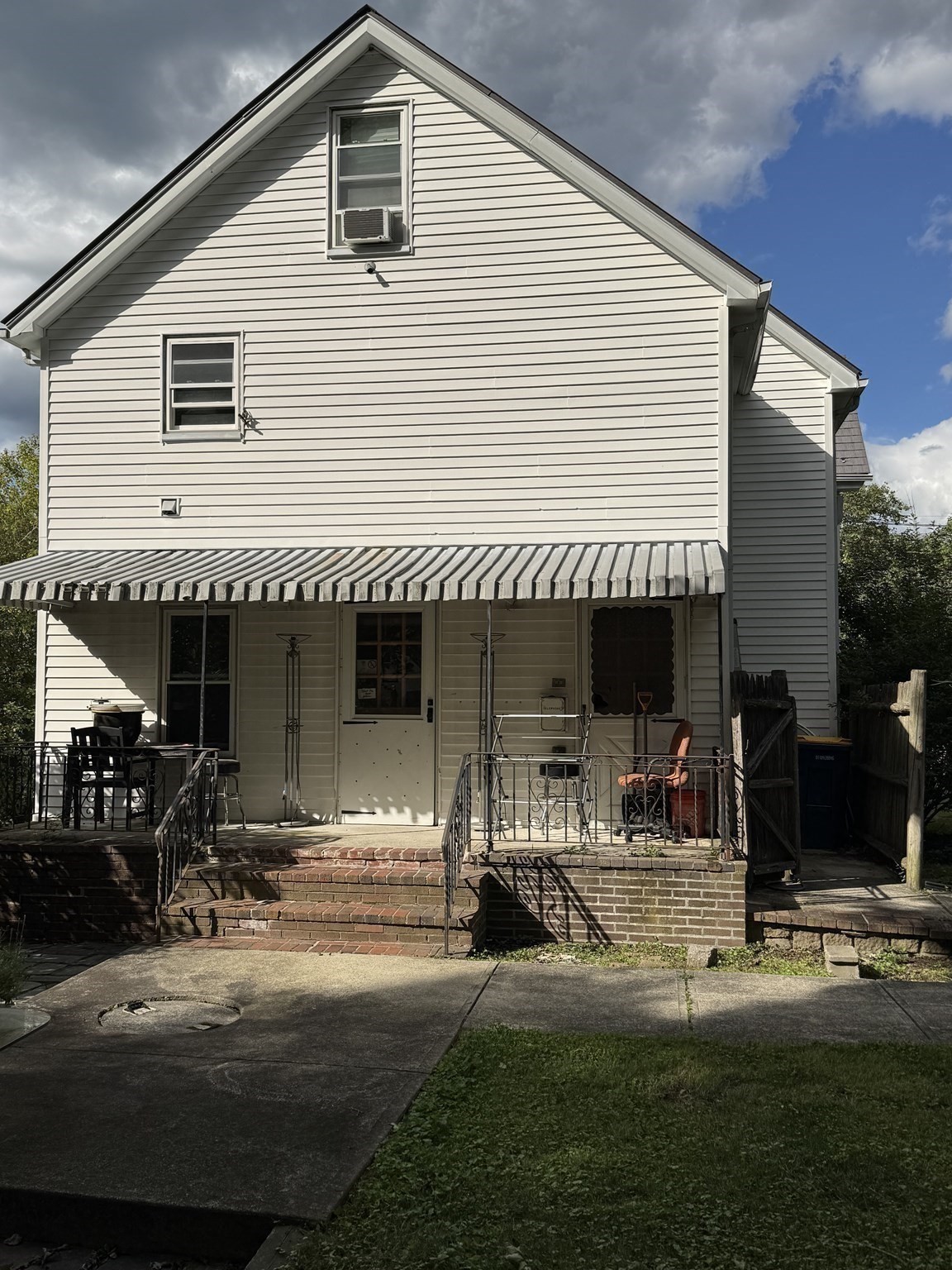 main property photo 9