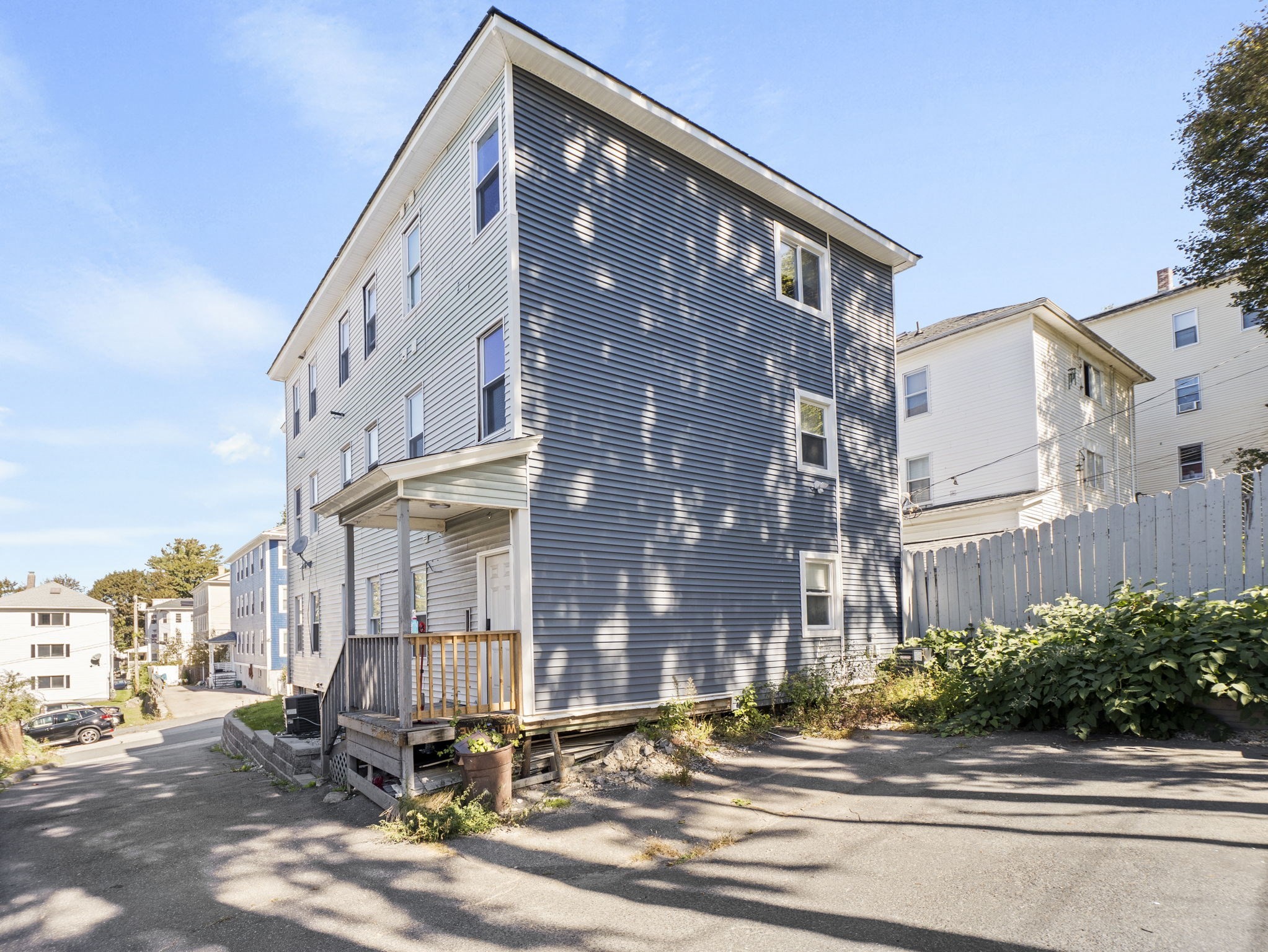 main property photo 37
