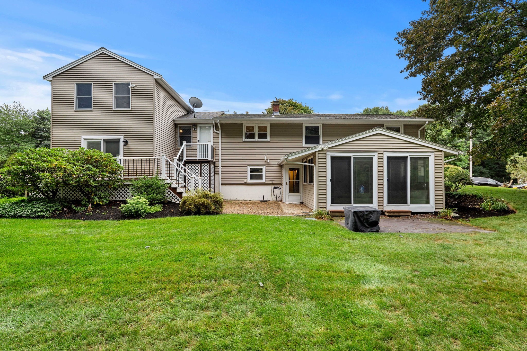main property photo 5