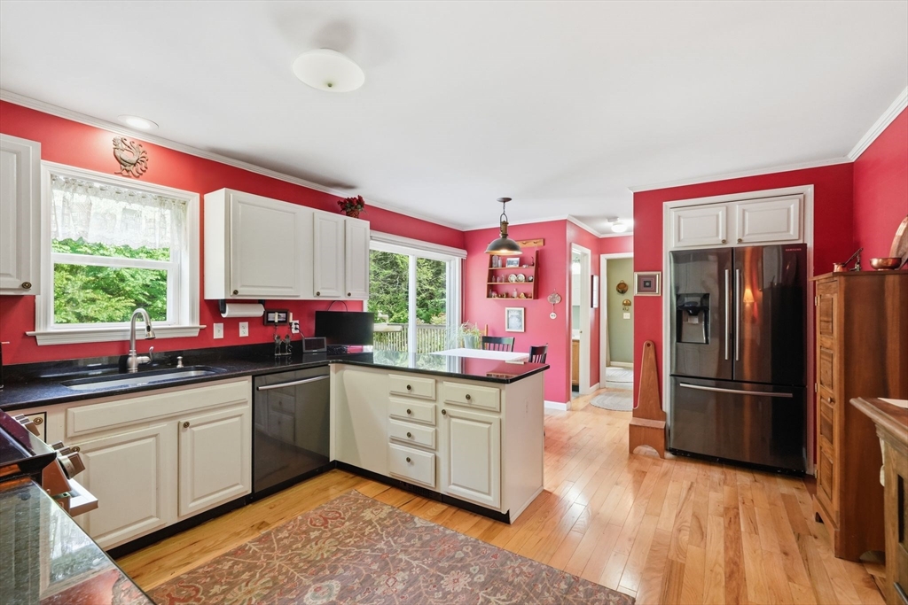 main property photo 15