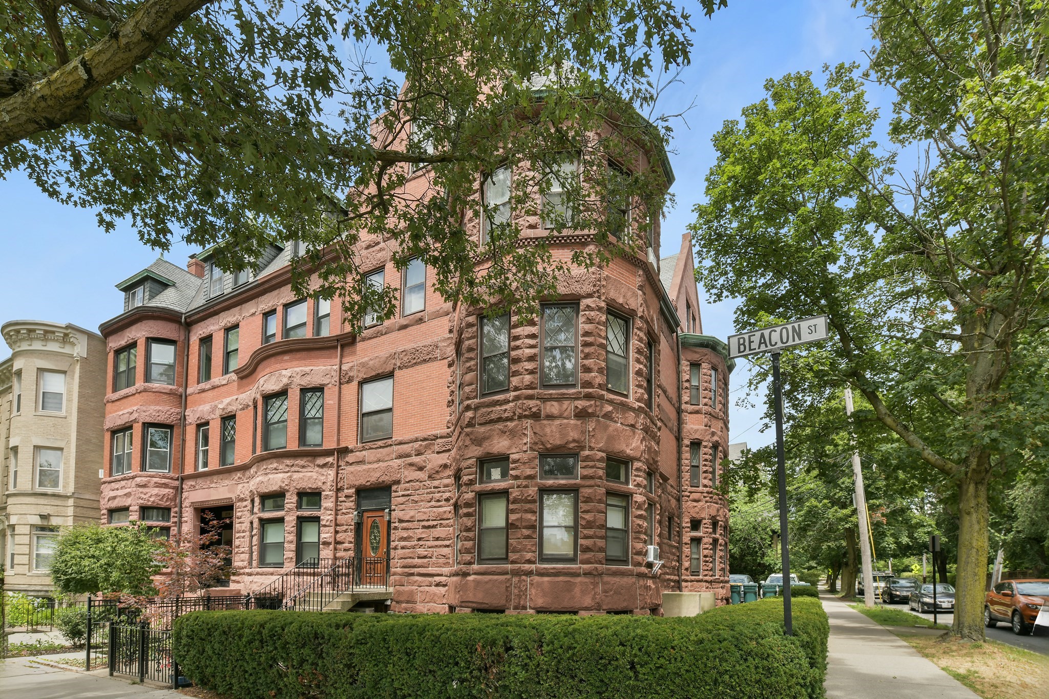 main property photo 16