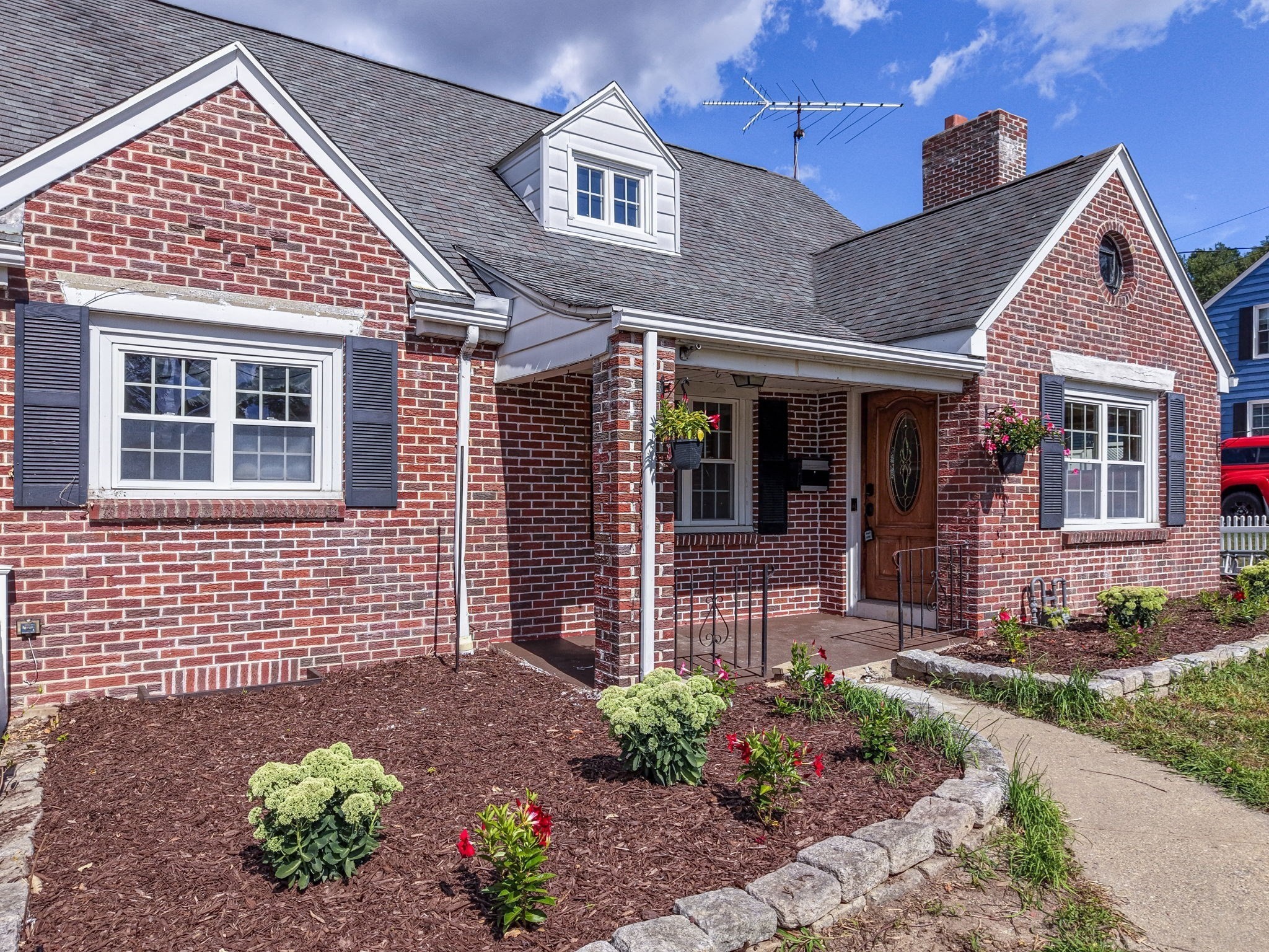 main property photo 2