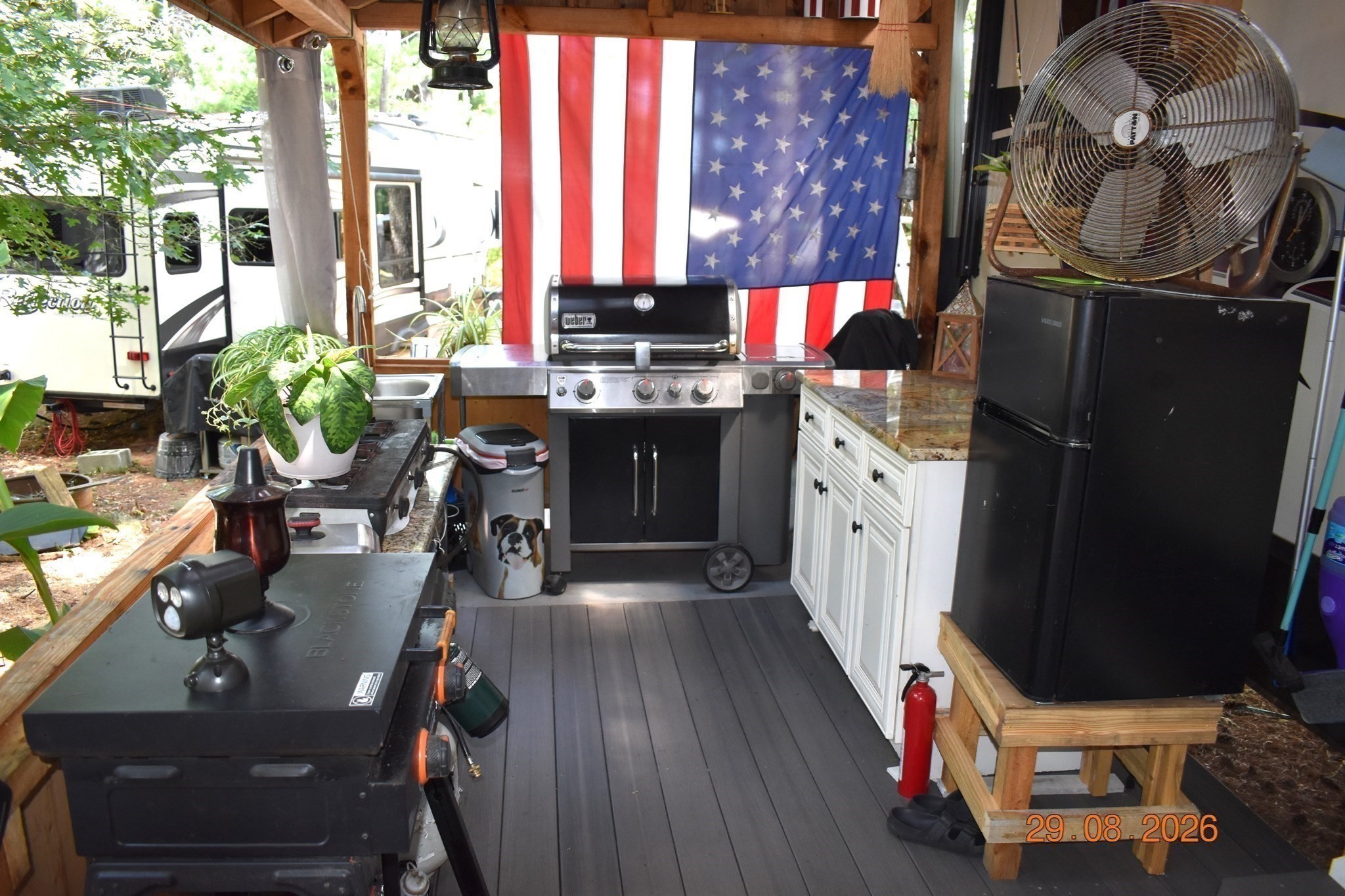main property photo 14