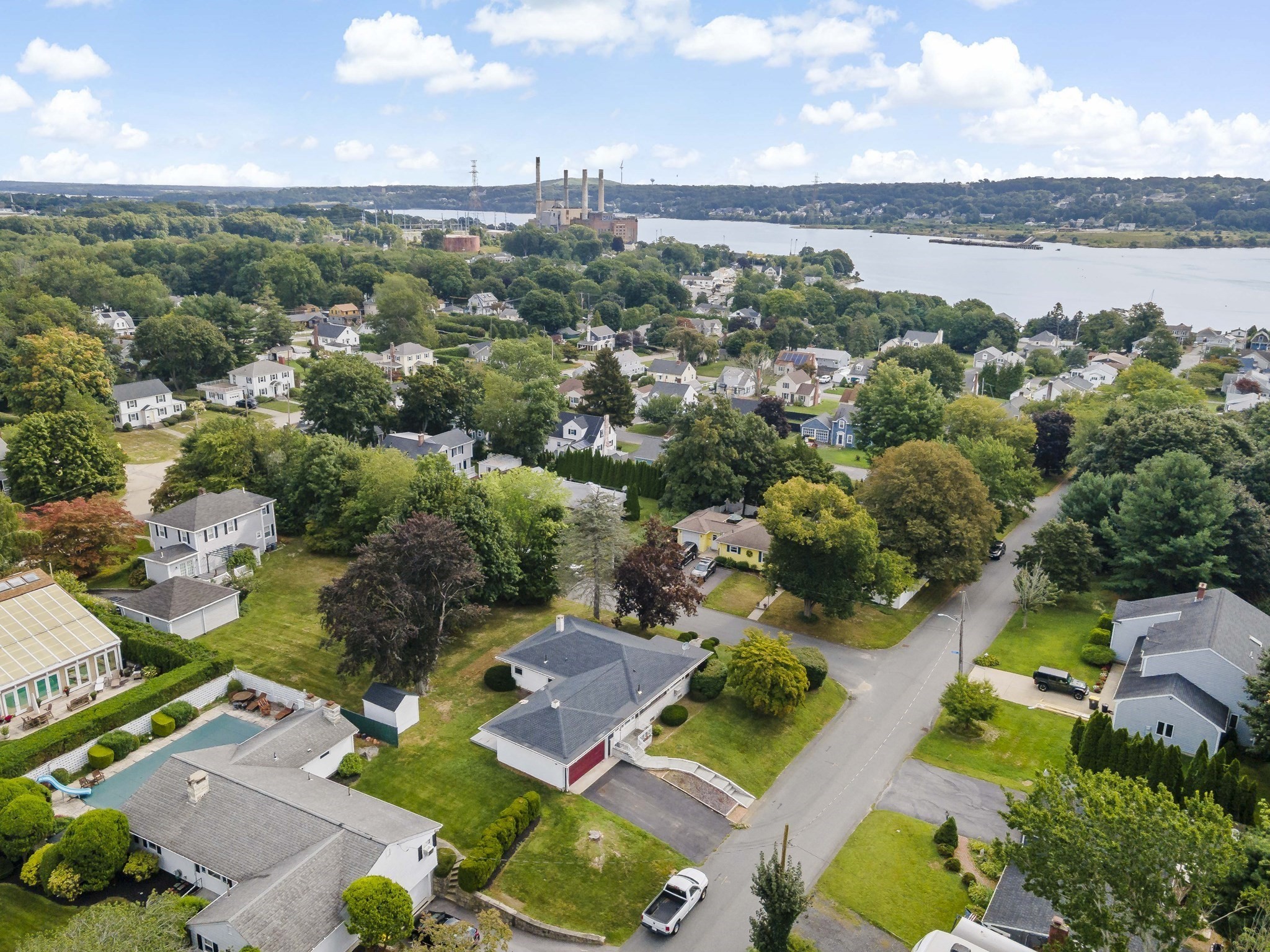 main property photo 35