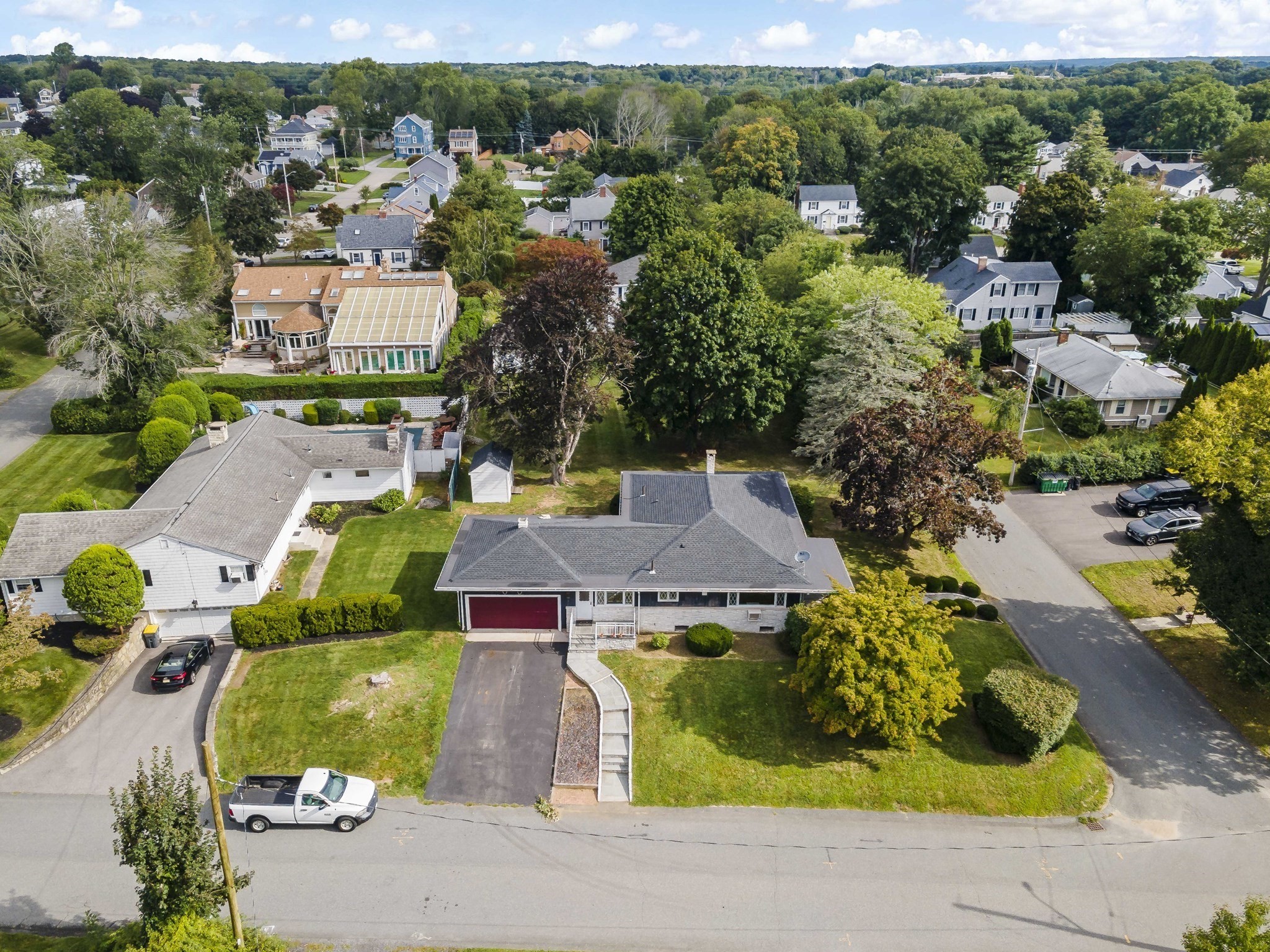 main property photo 40
