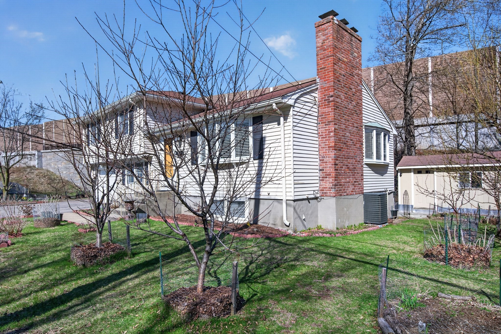main property photo 39
