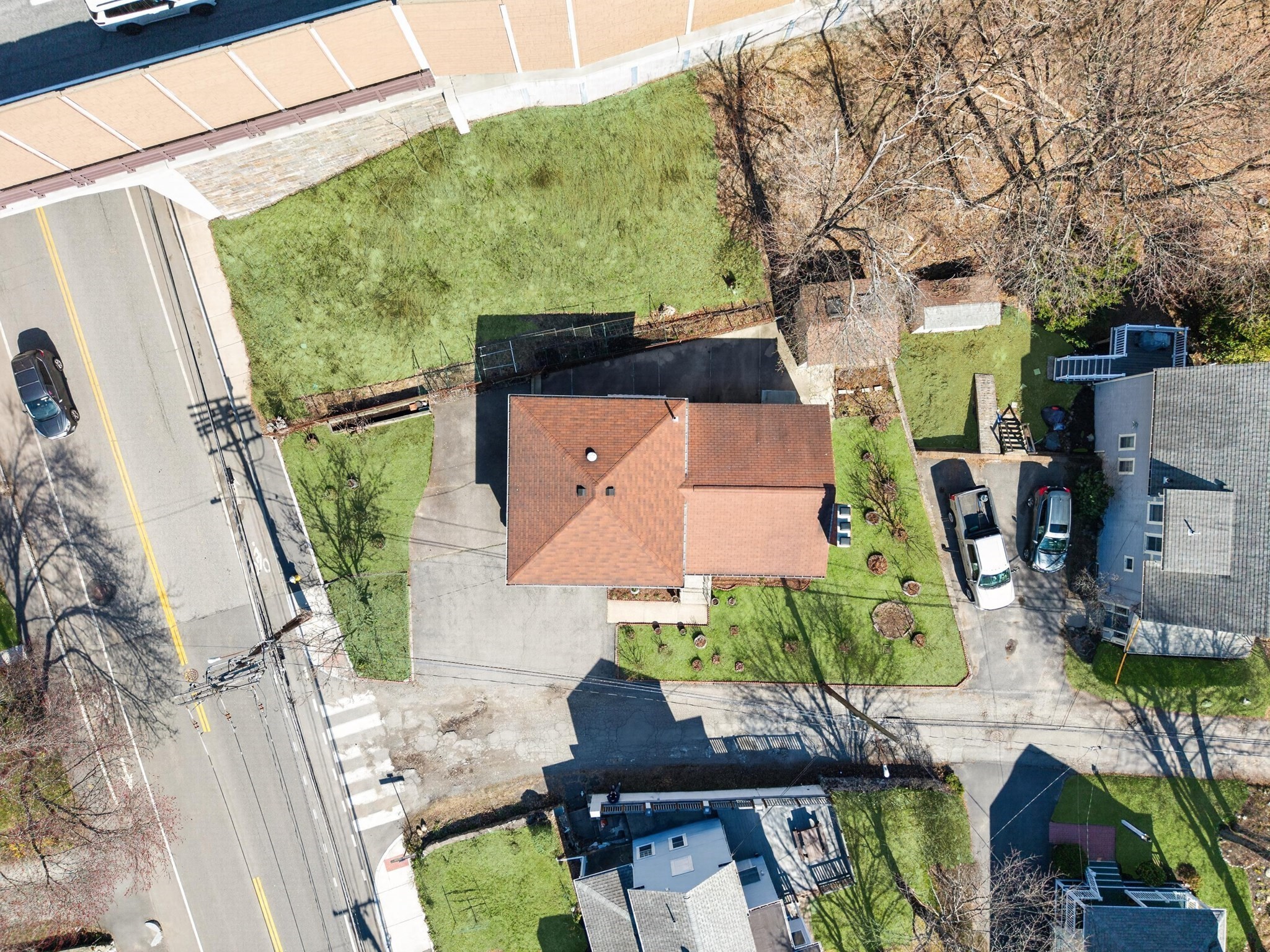 main property photo 40