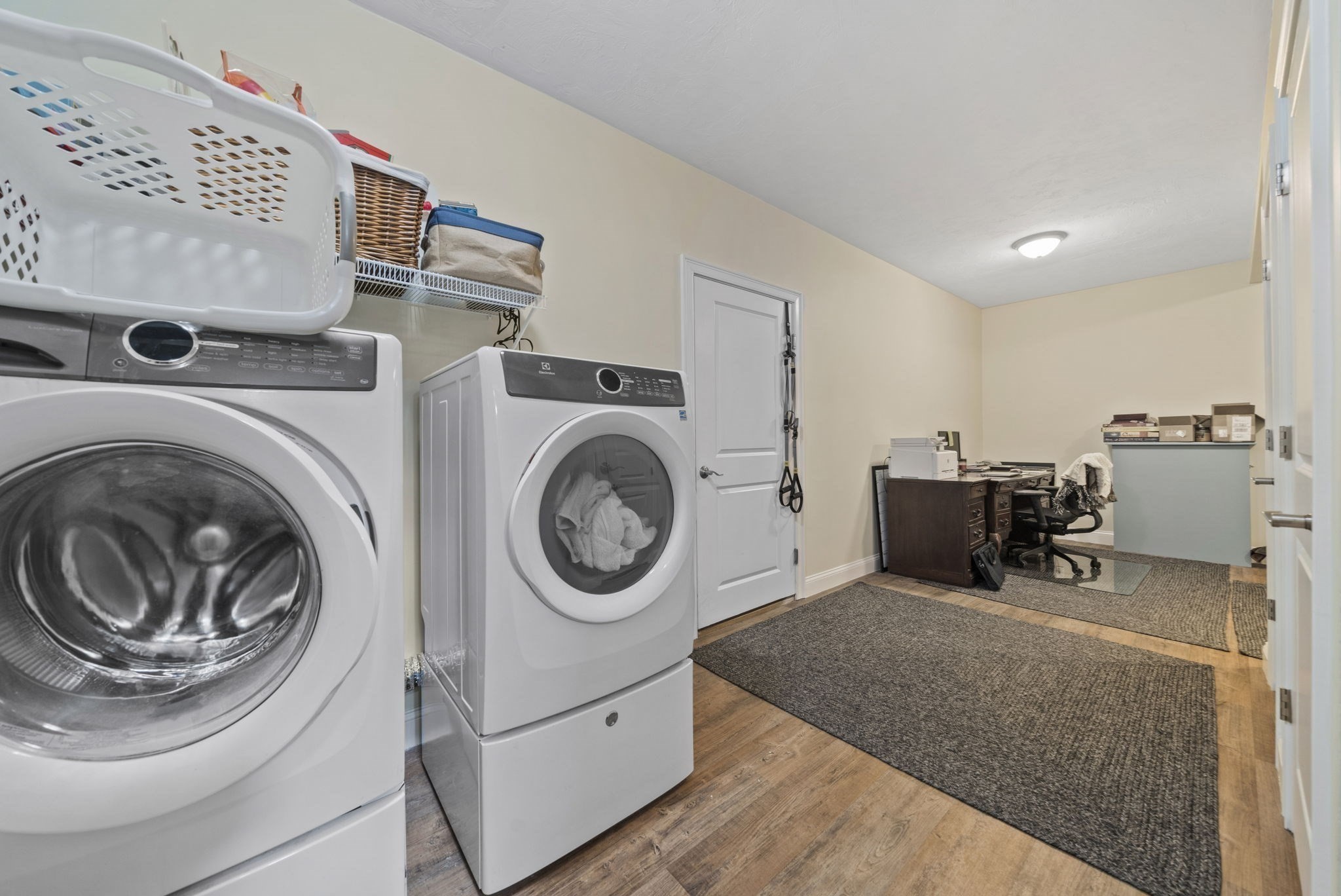 main property photo 18