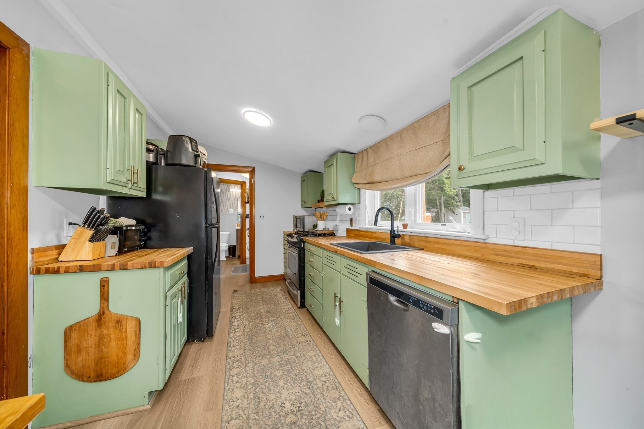 main property photo 13