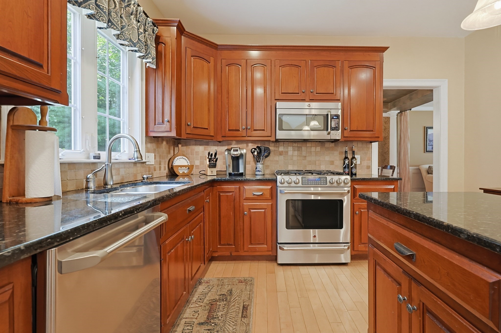 main property photo 7