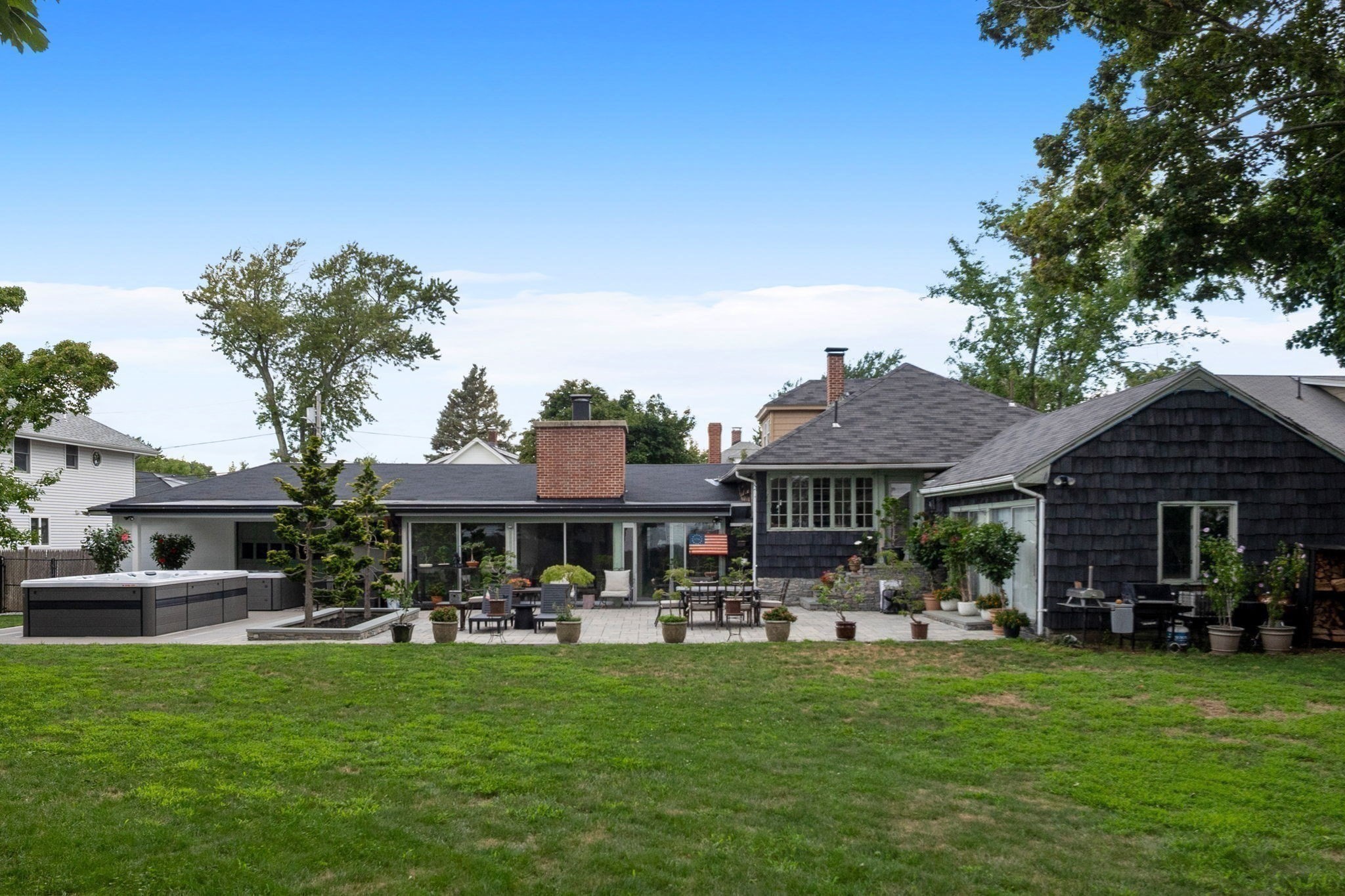 main property photo 30