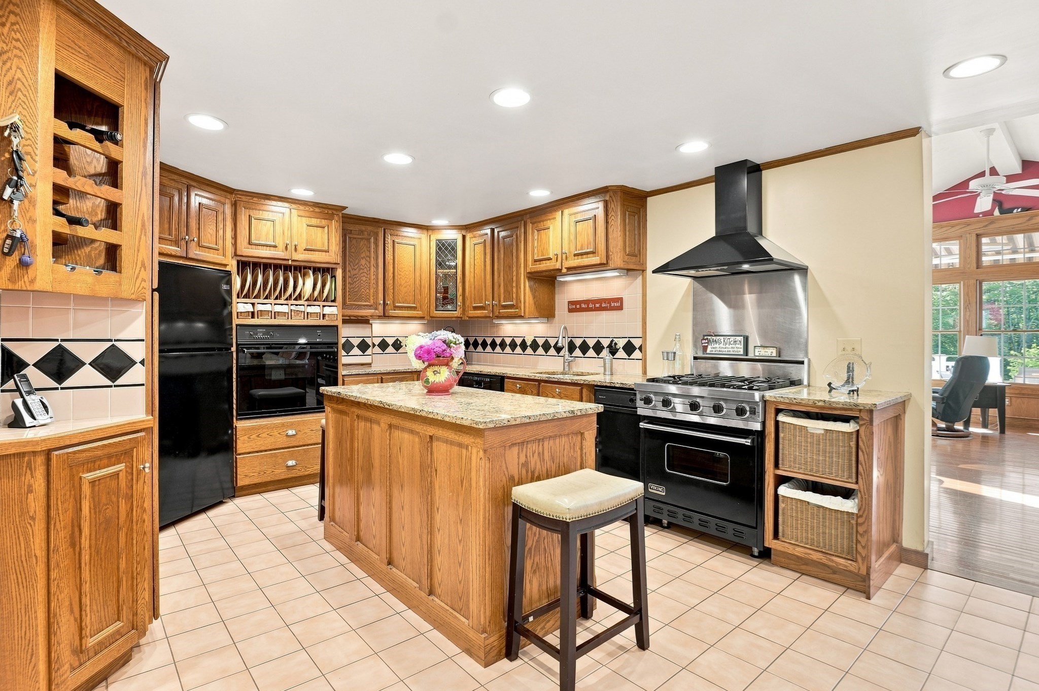 main property photo 12