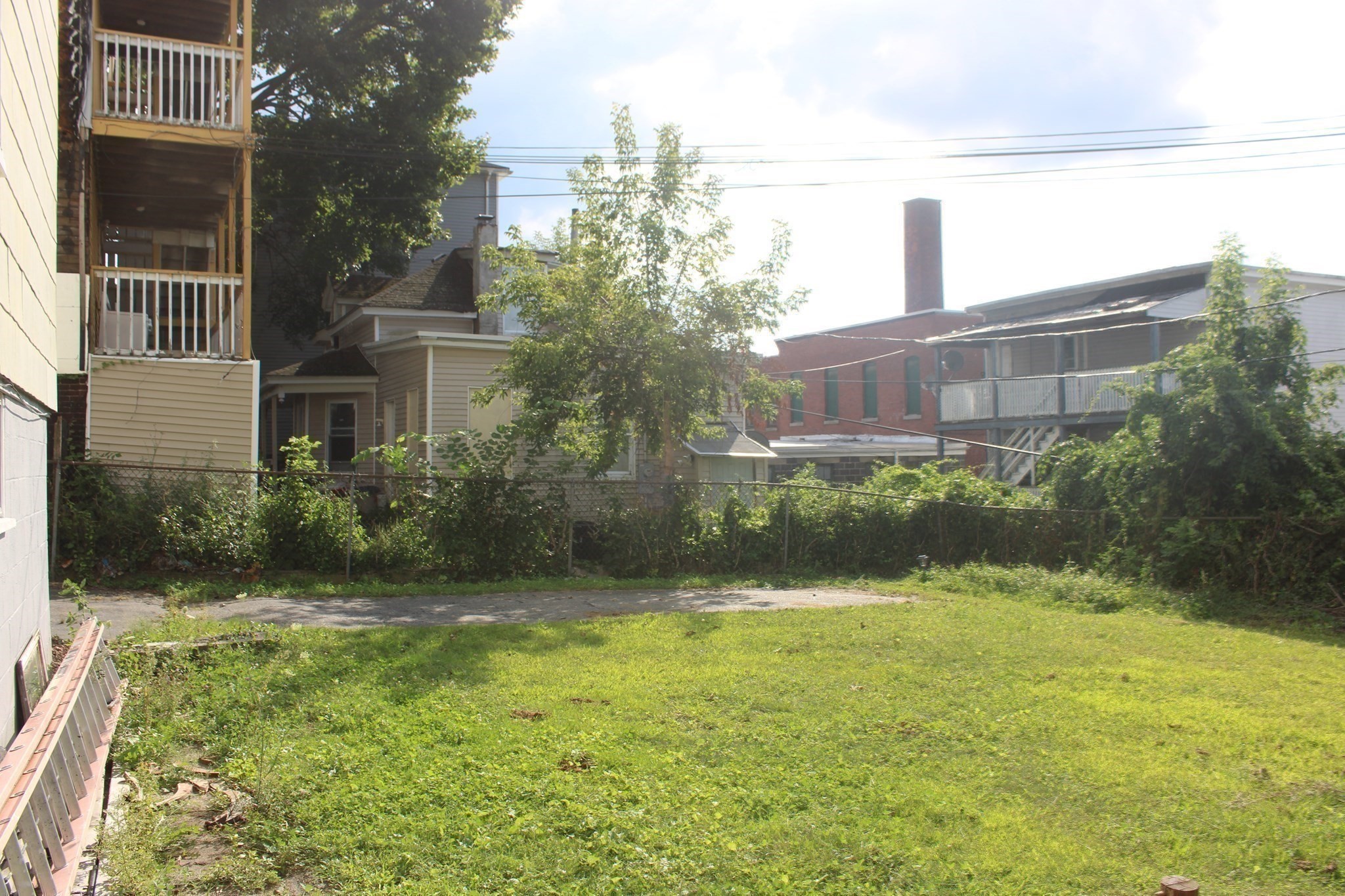 main property photo 25