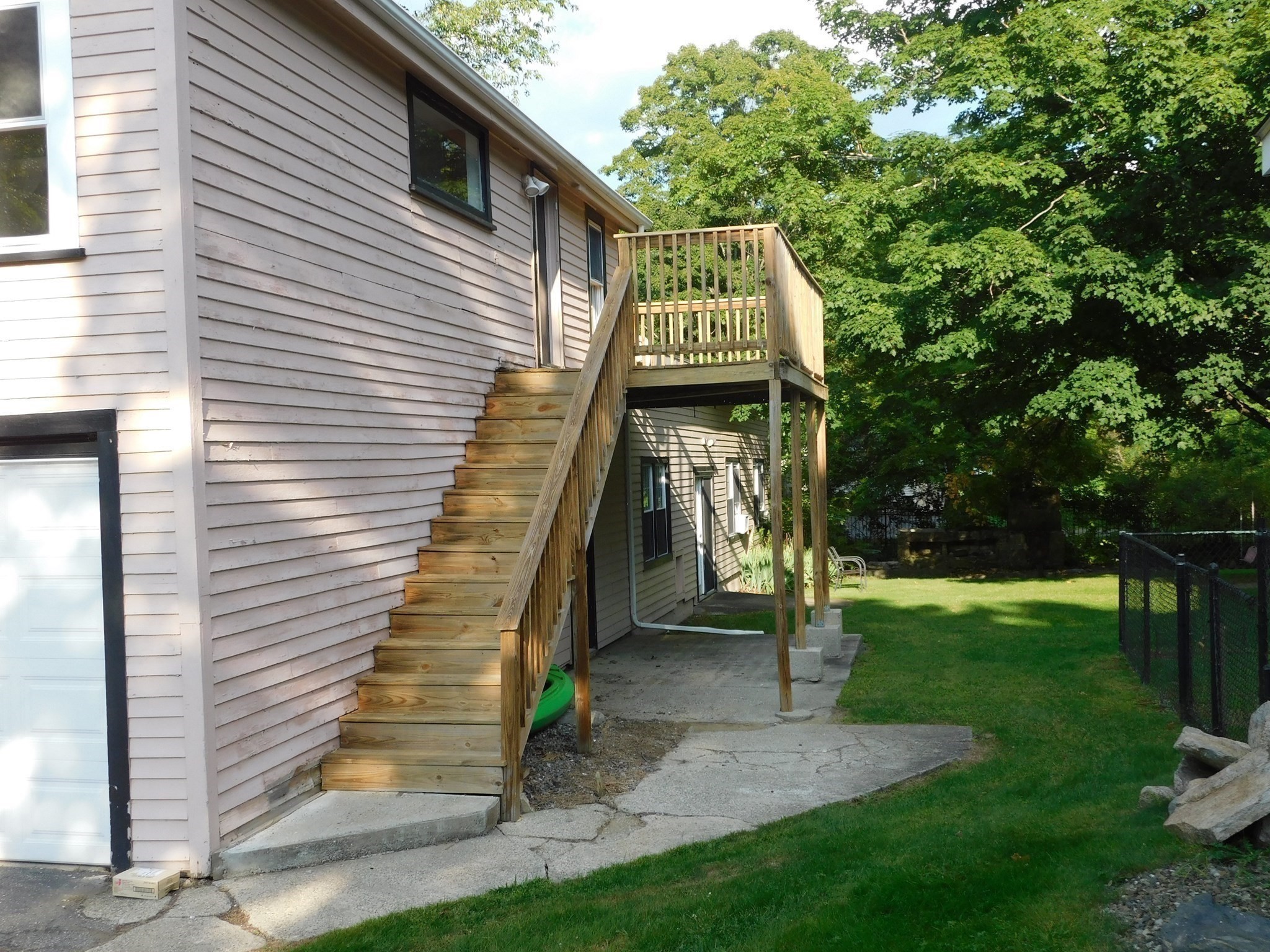 main property photo 17