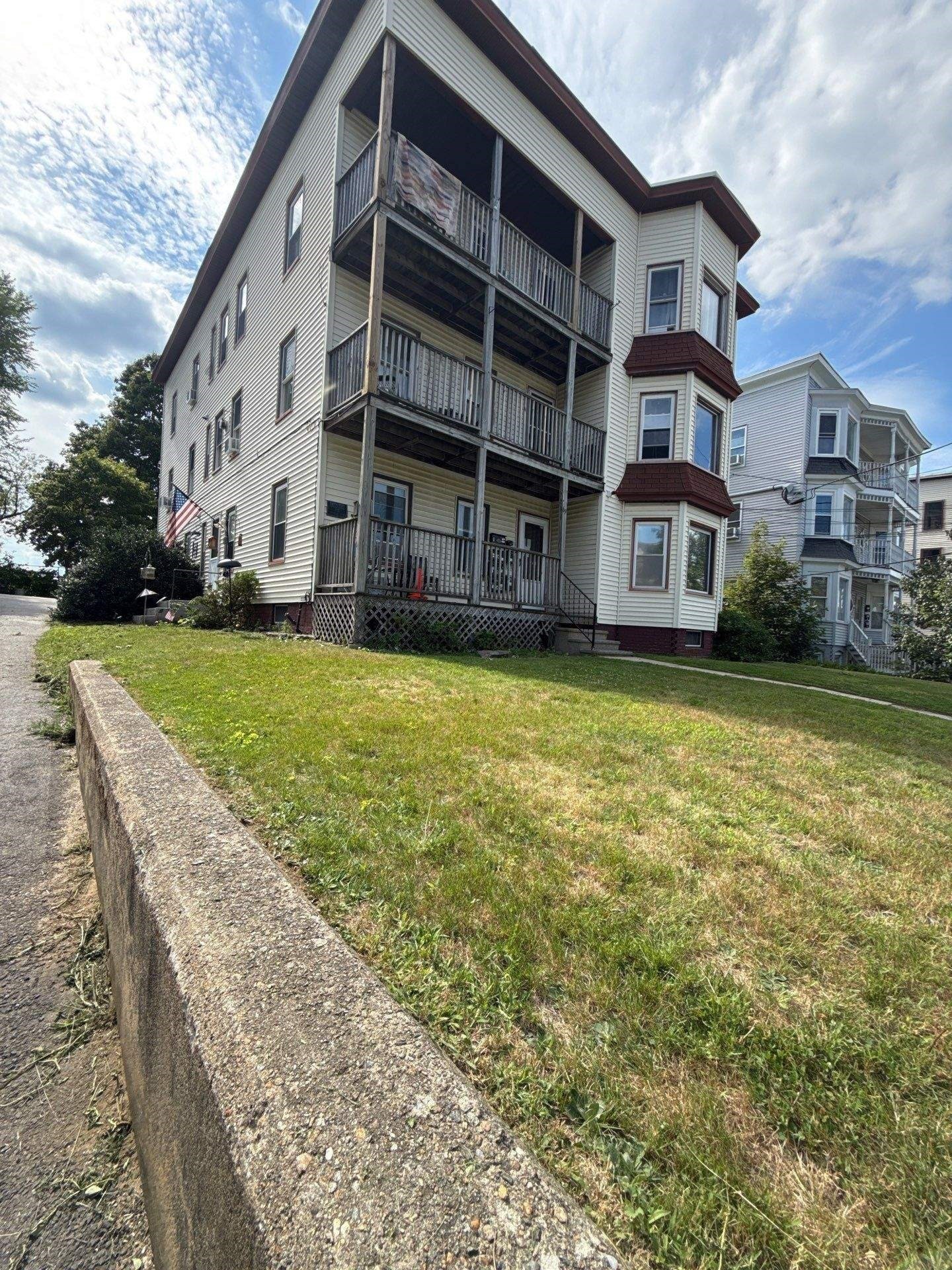 main property photo 22
