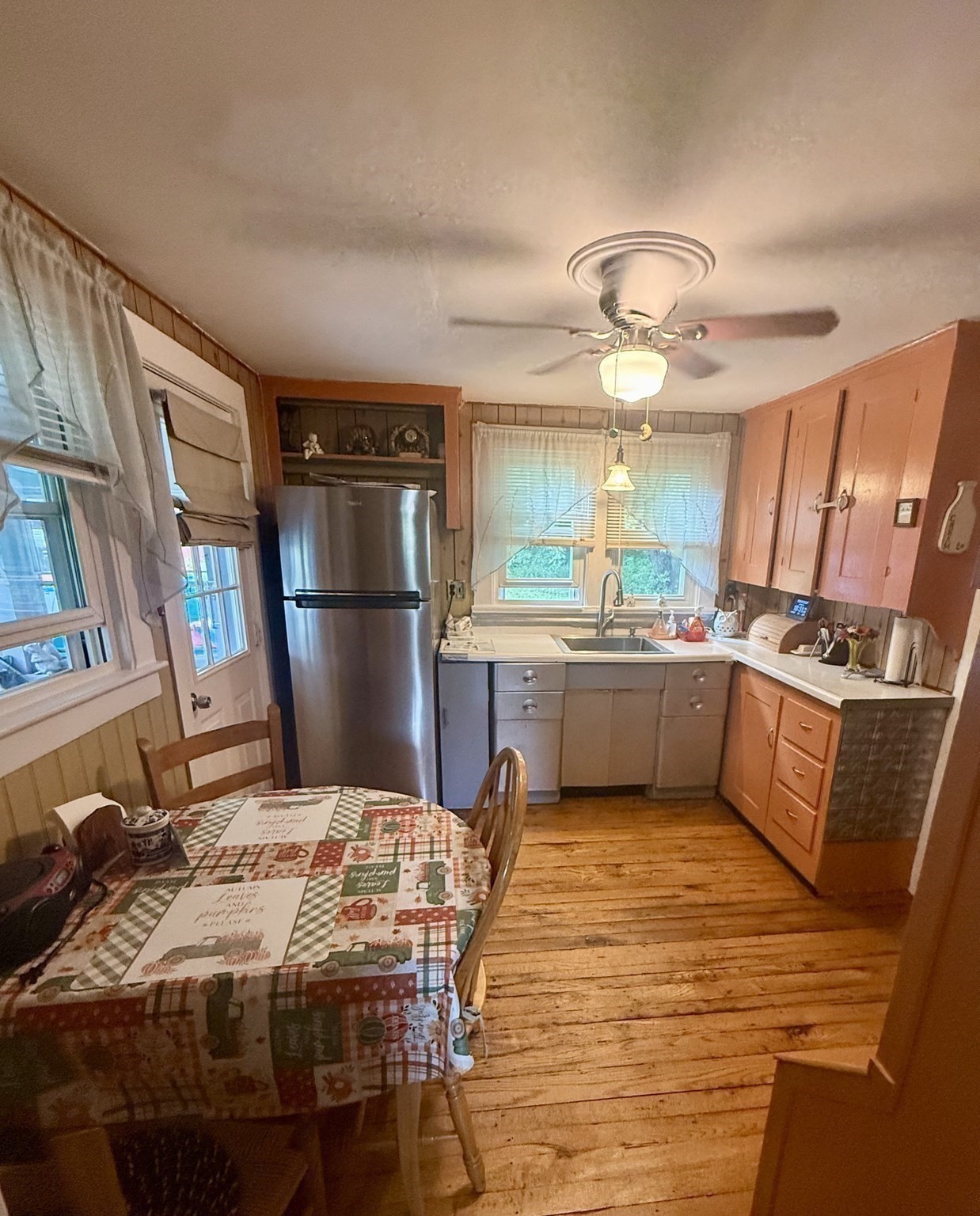 main property photo 8