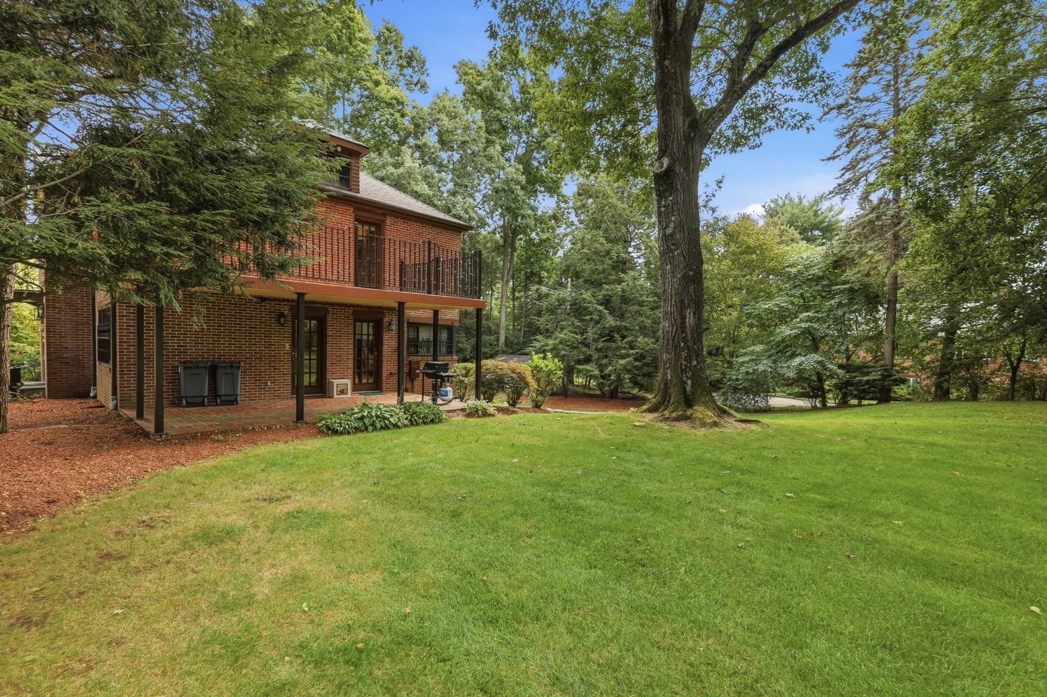 main property photo 33