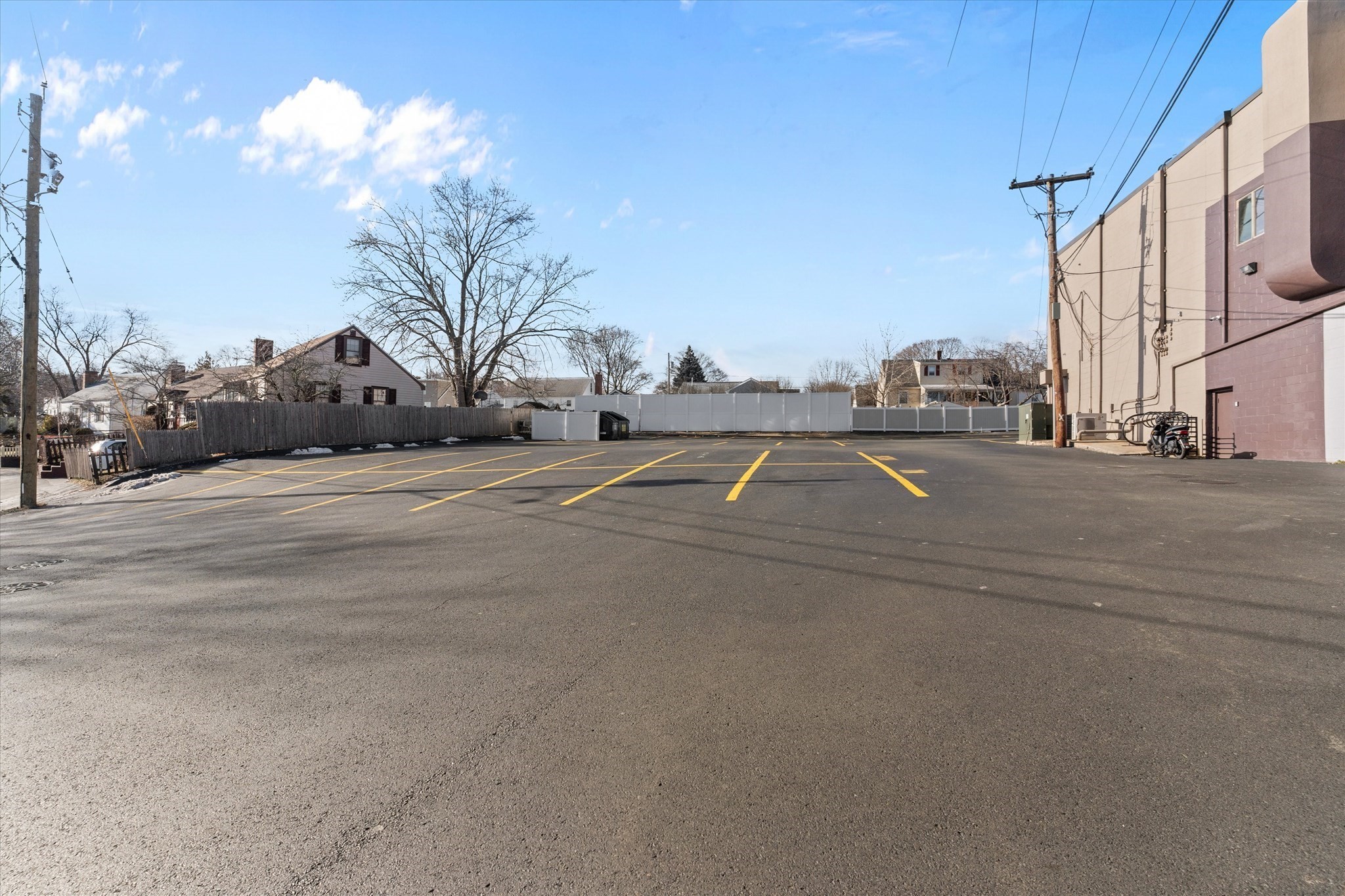 main property photo 40