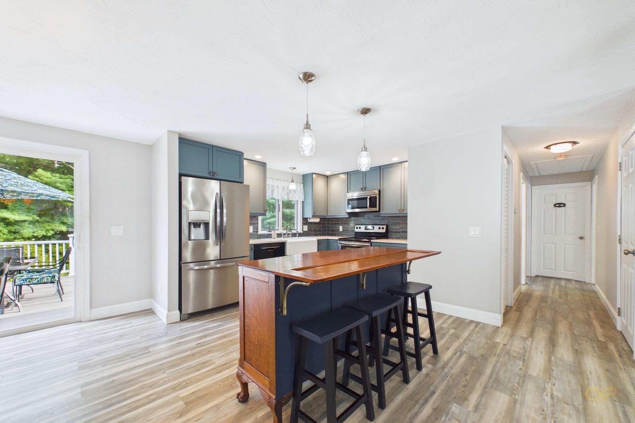 main property photo 9