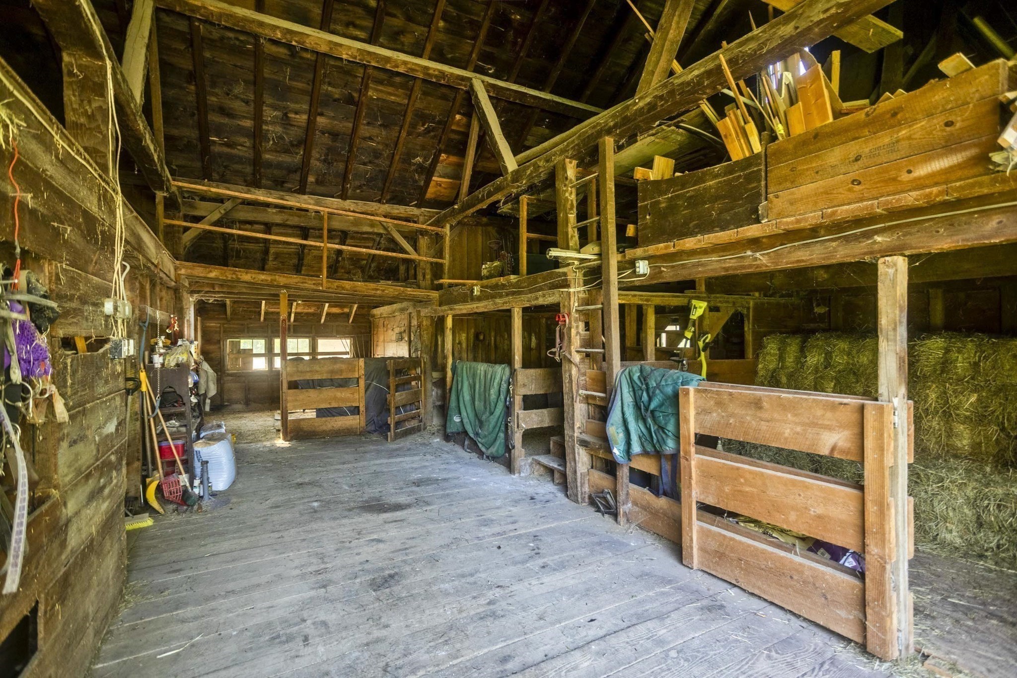 main property photo 25