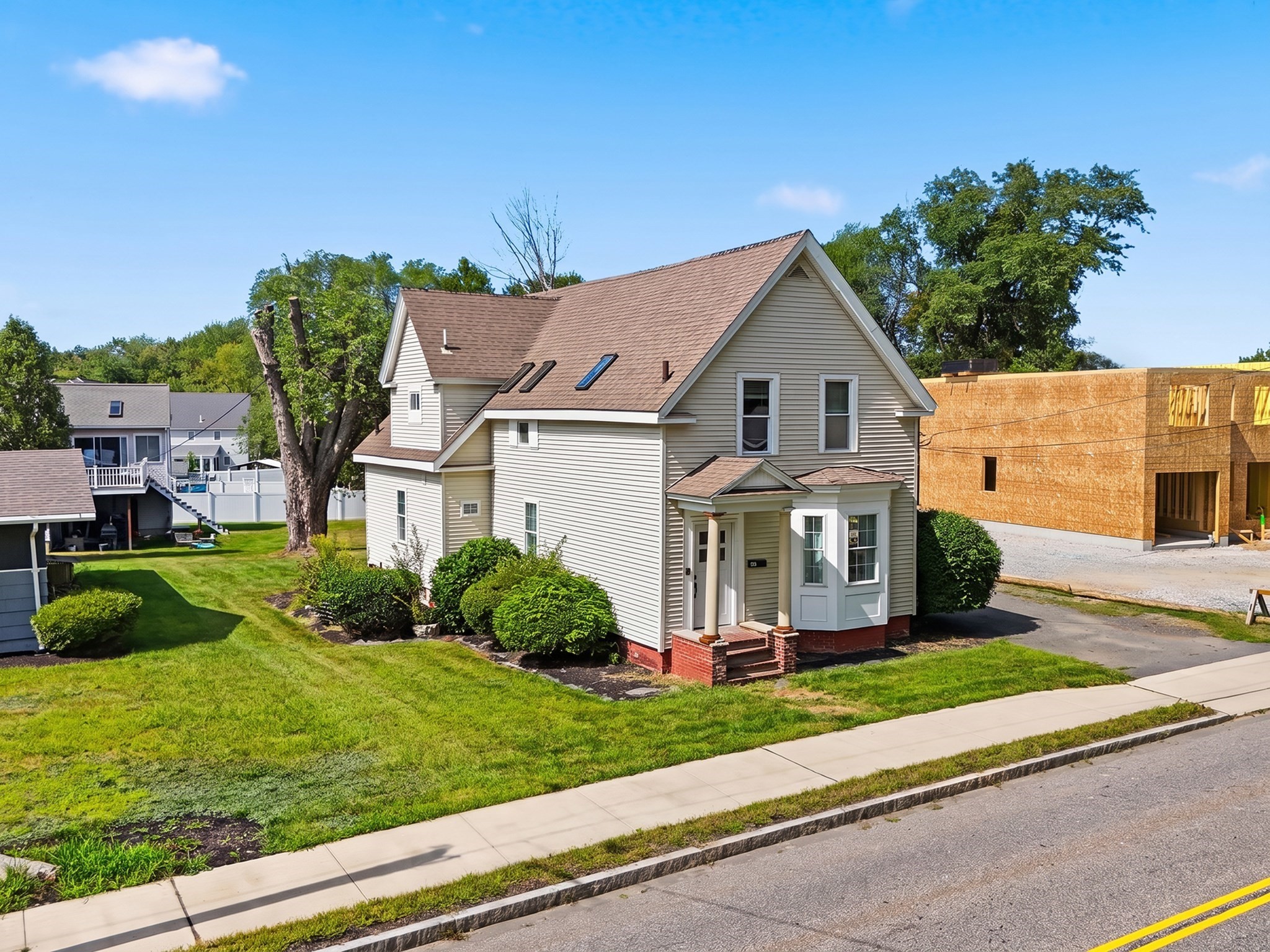 main property photo 36