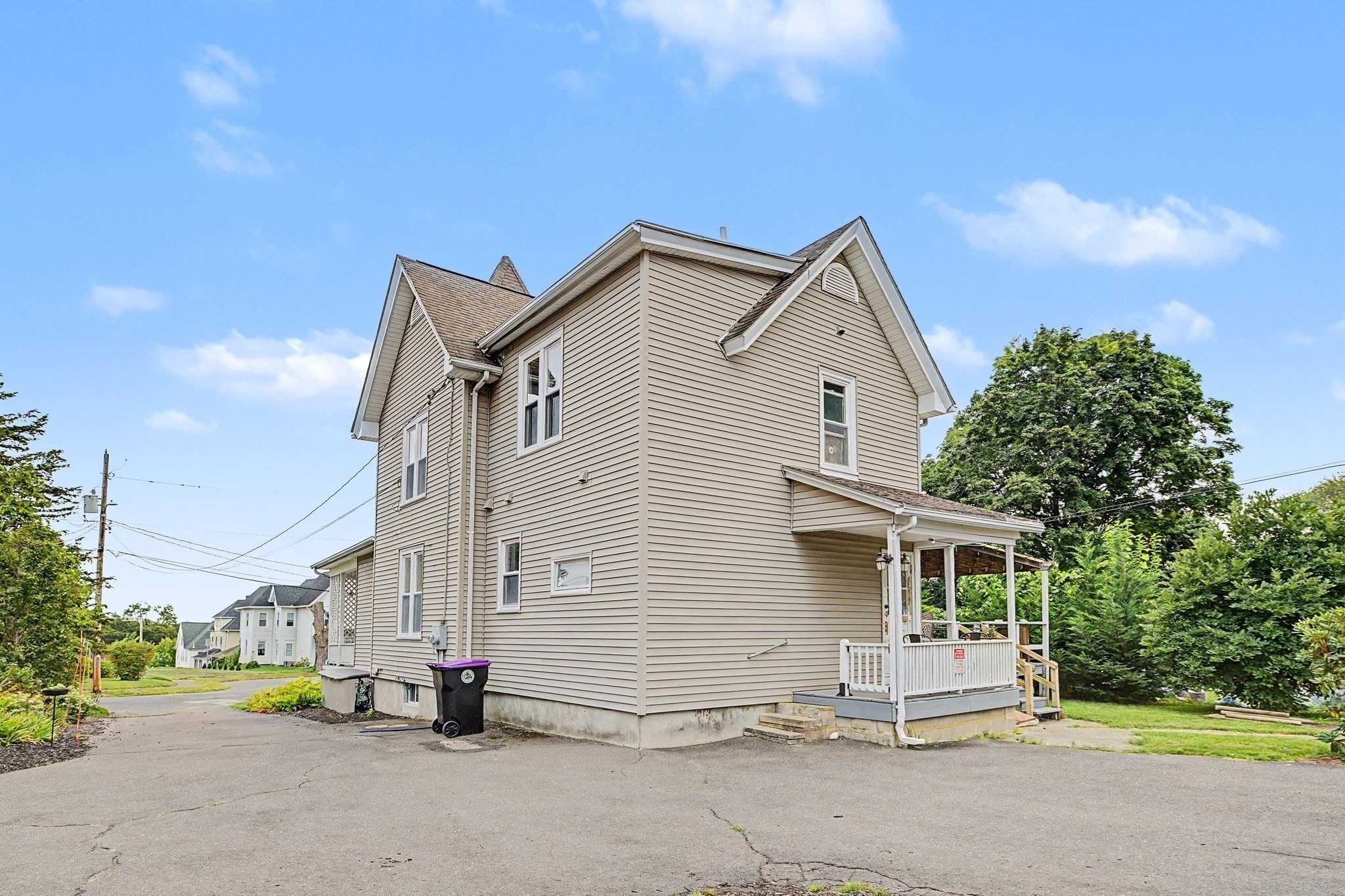 main property photo 2
