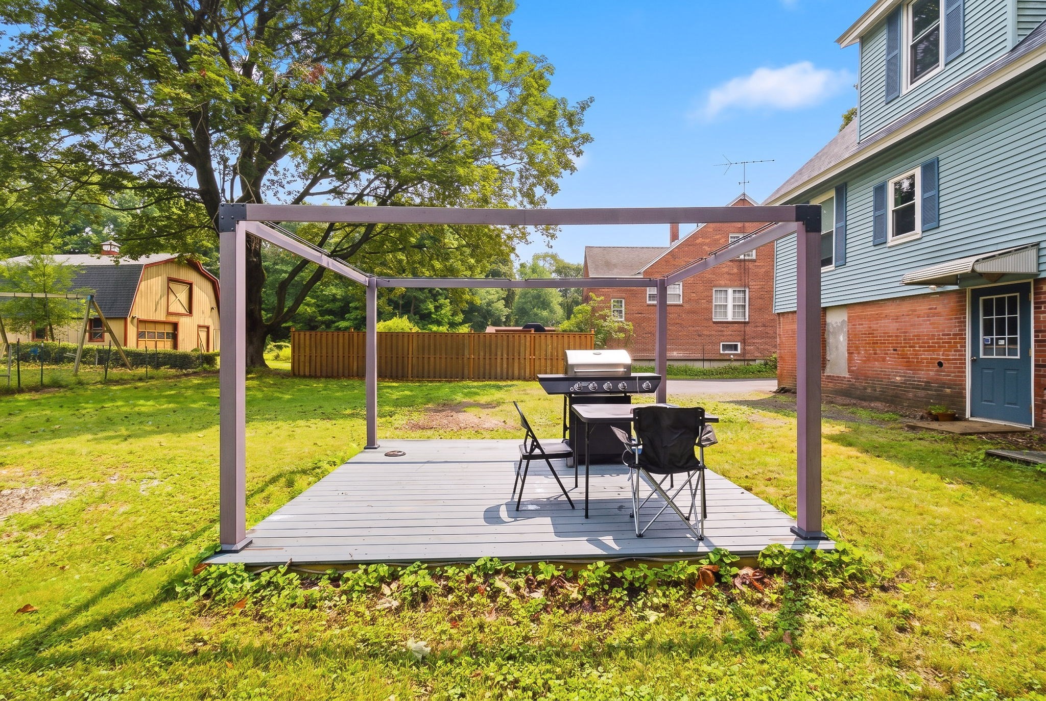 main property photo 30