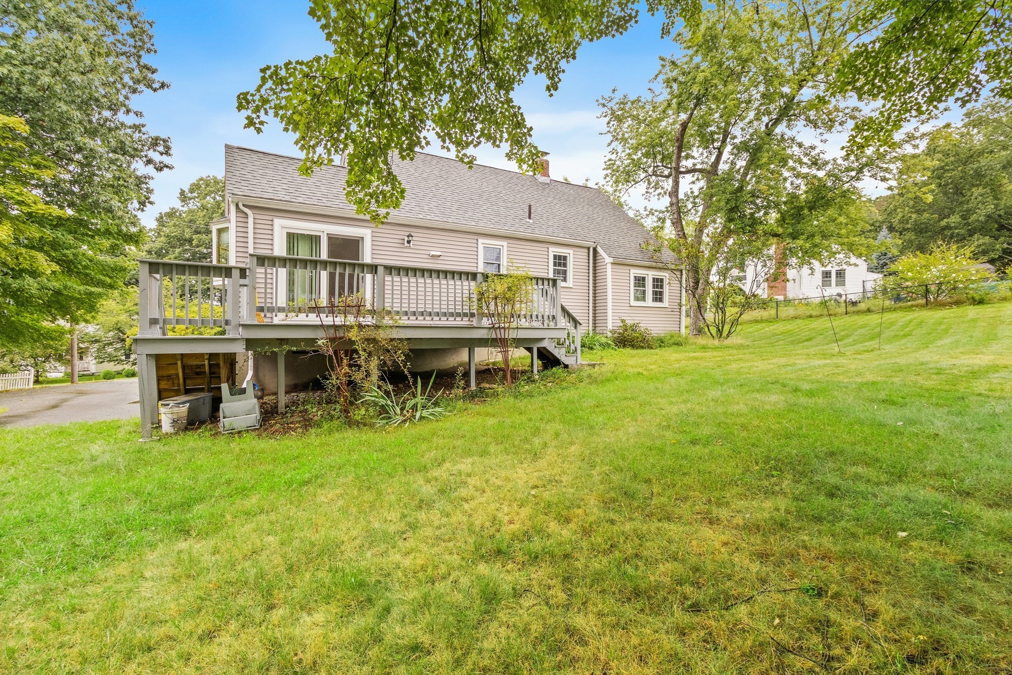 main property photo 33