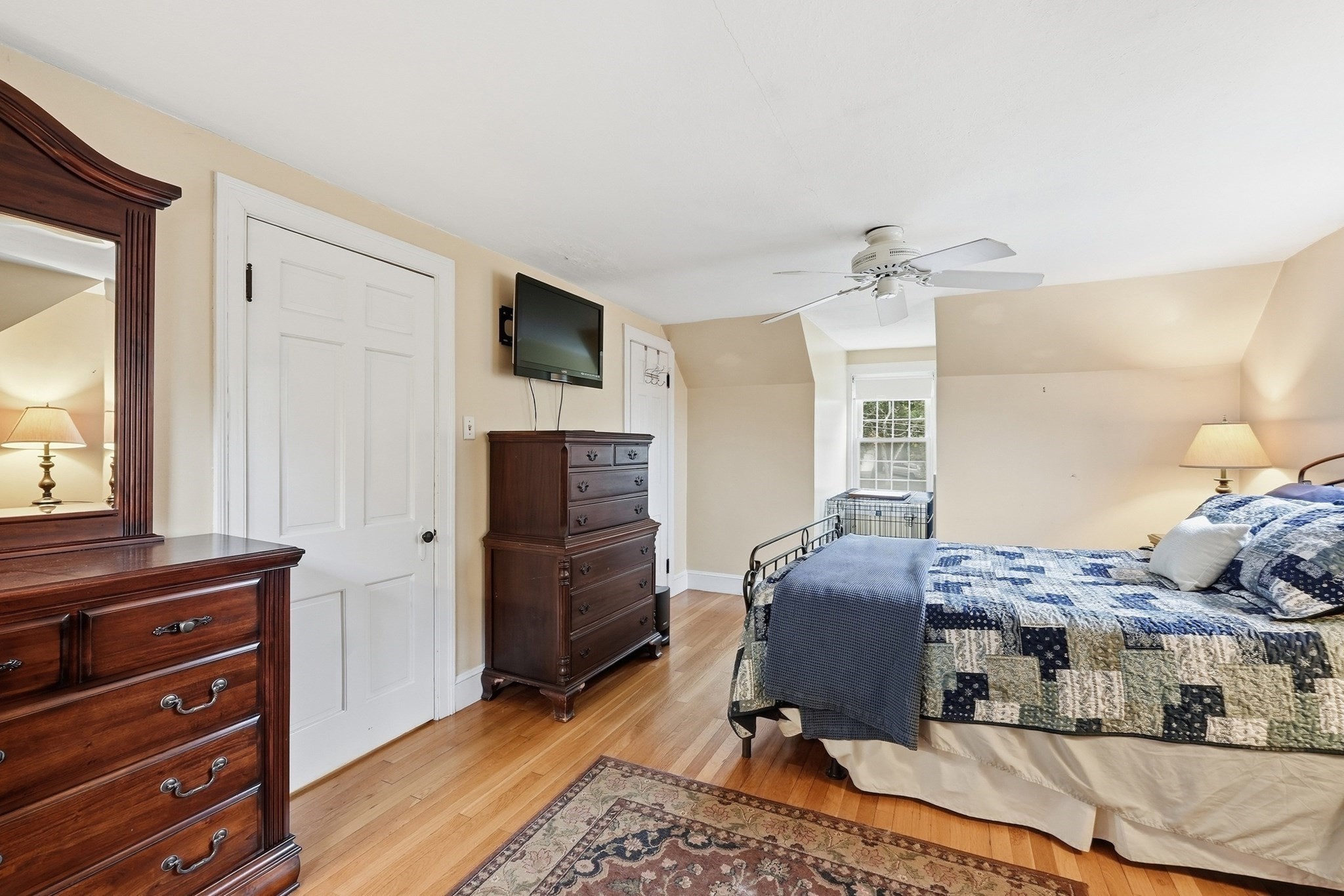 main property photo 23