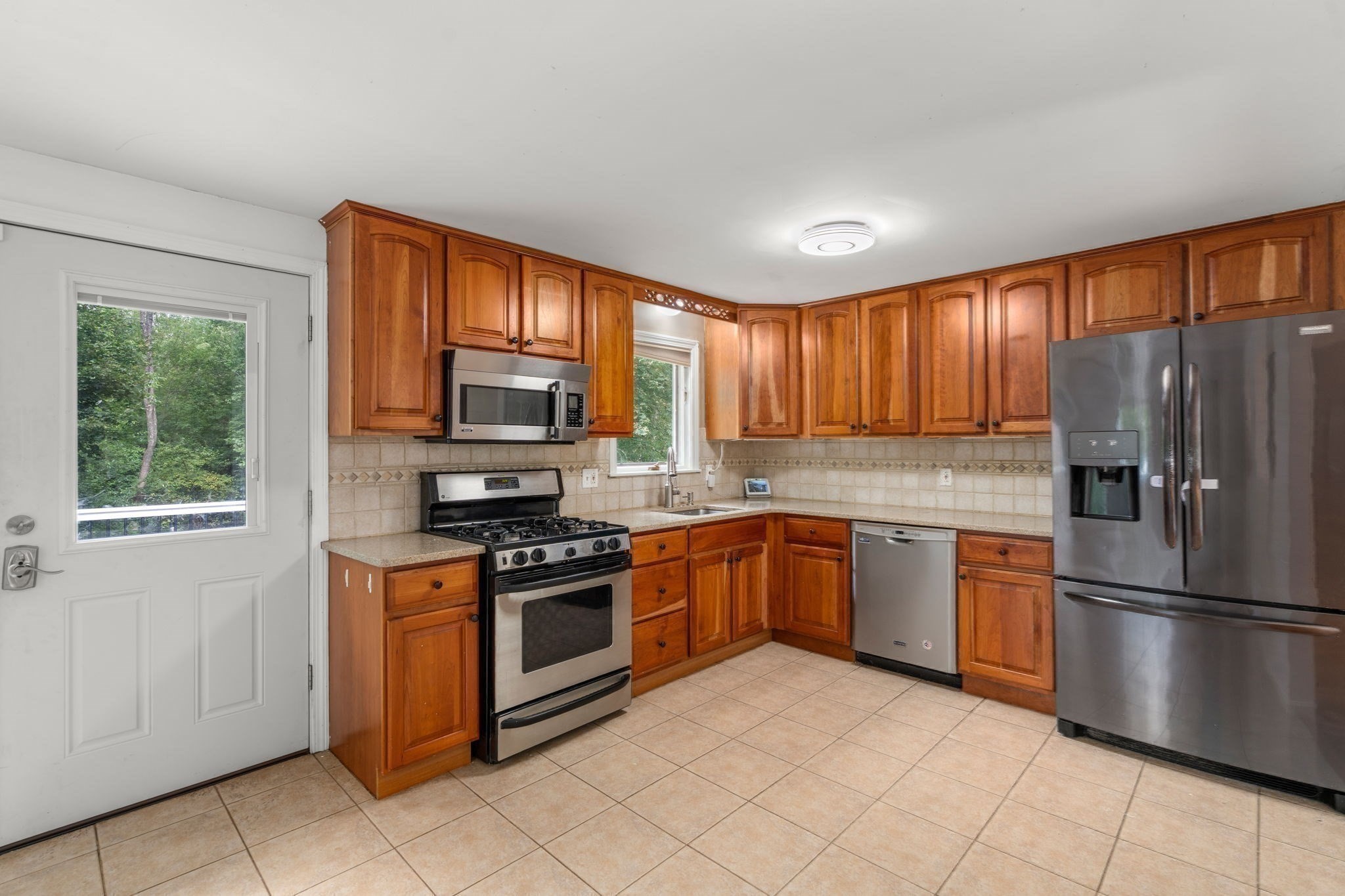 main property photo 8