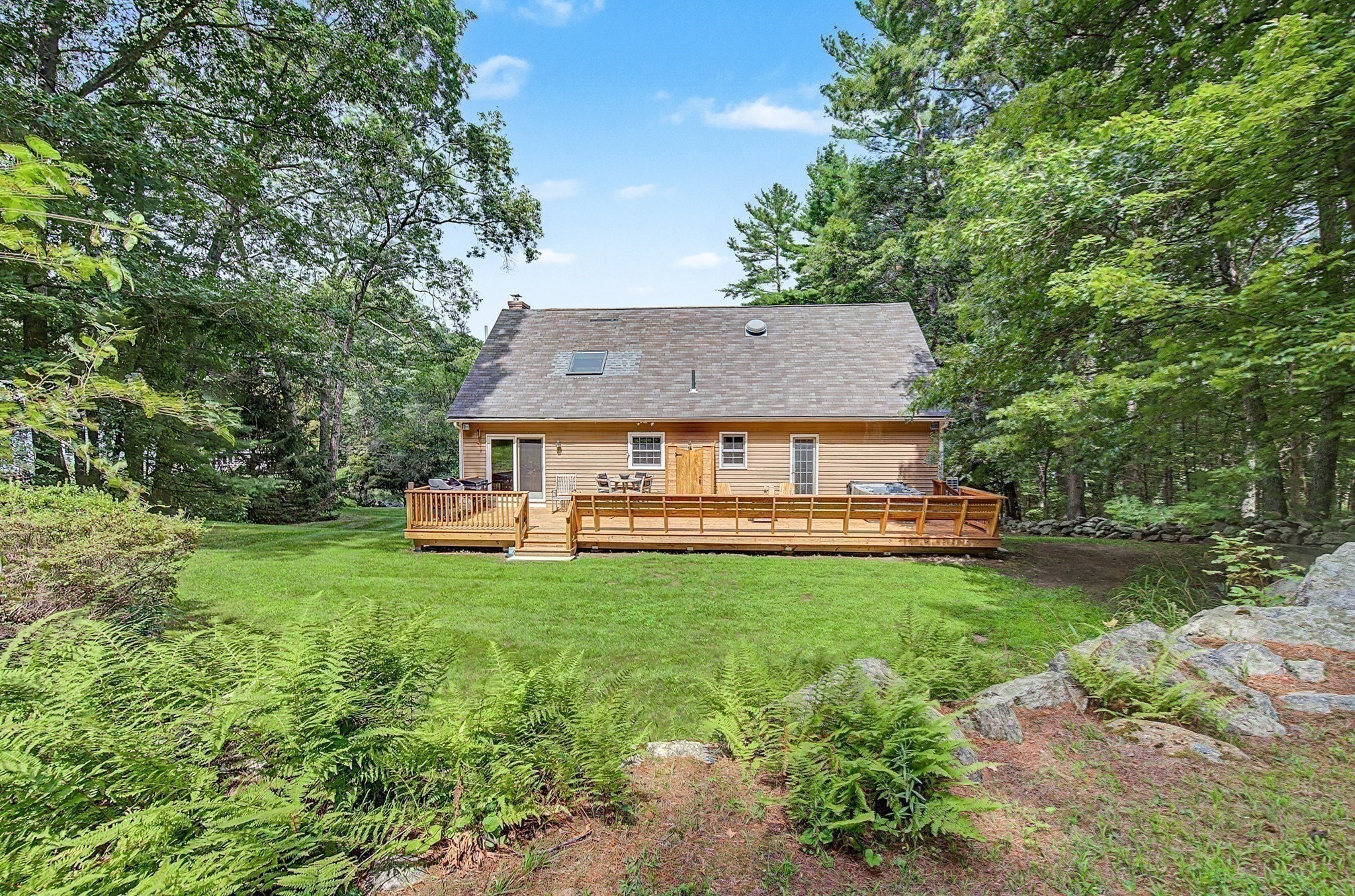 main property photo 37