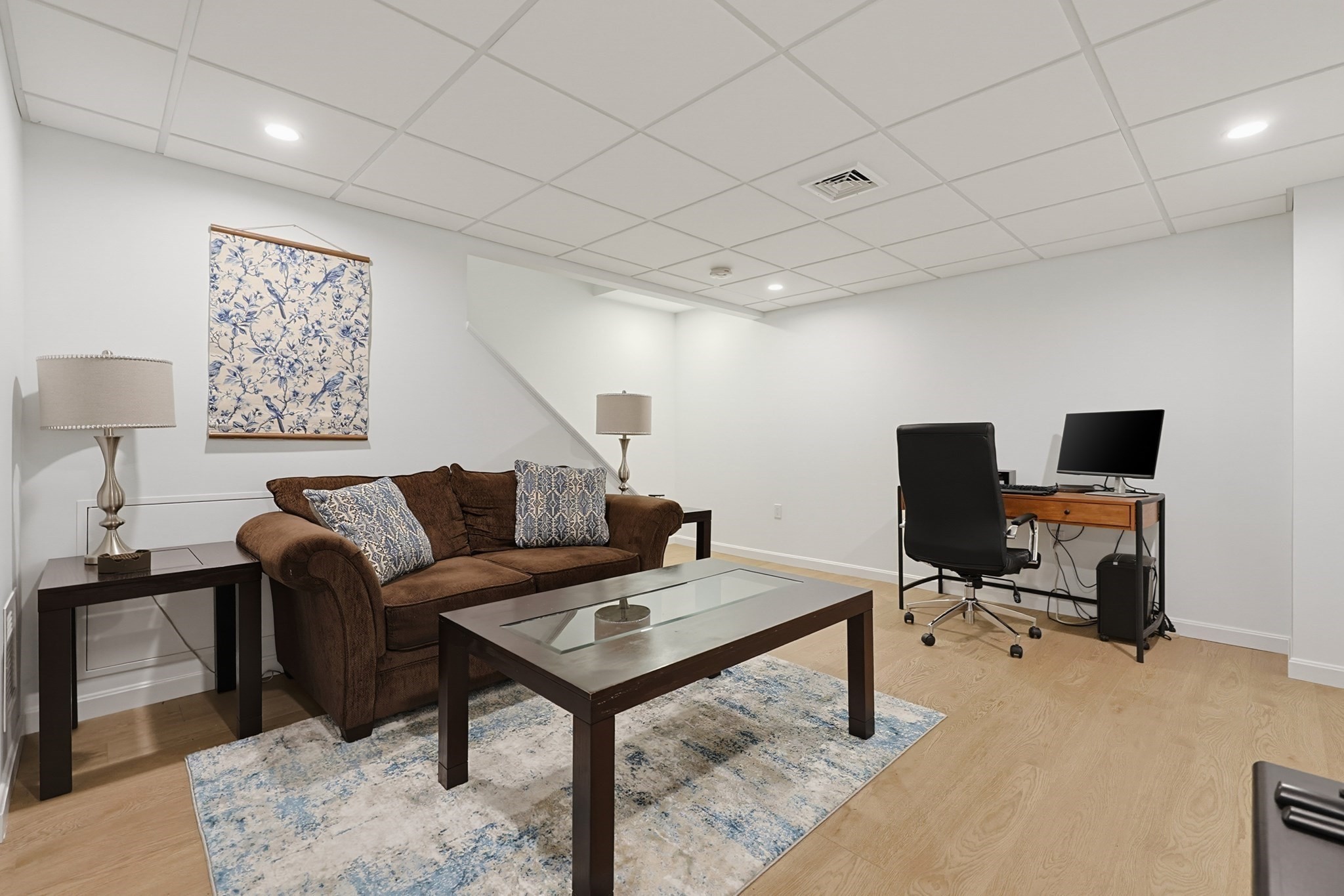 main property photo 25