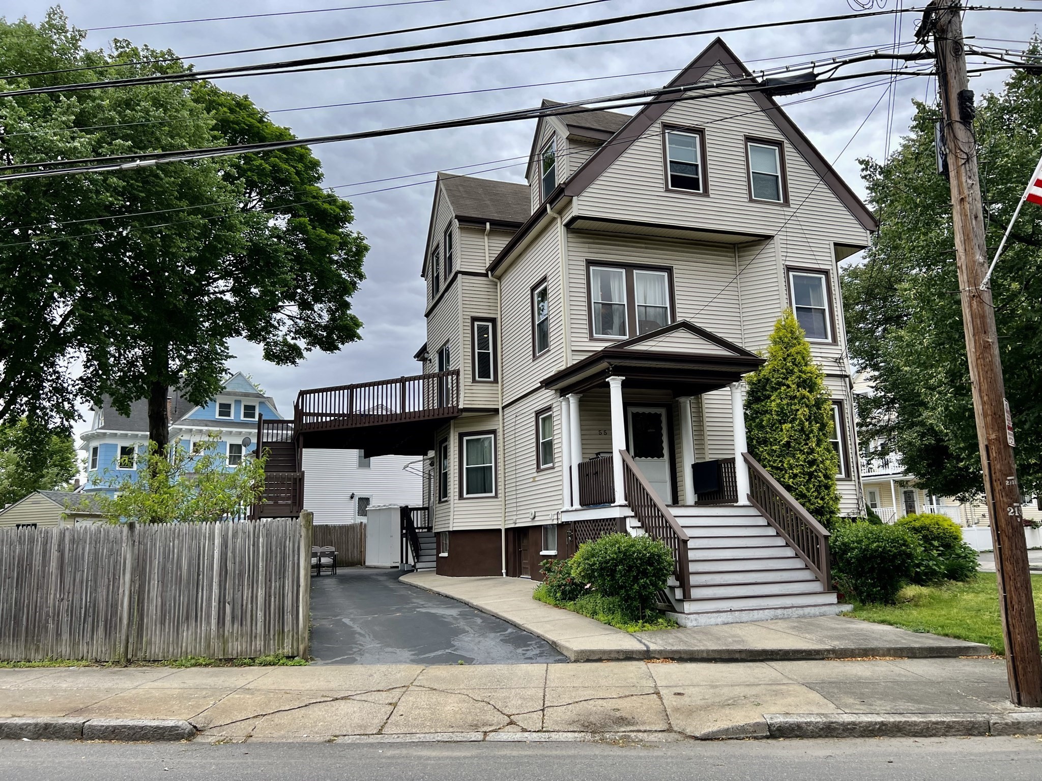 main property photo 33