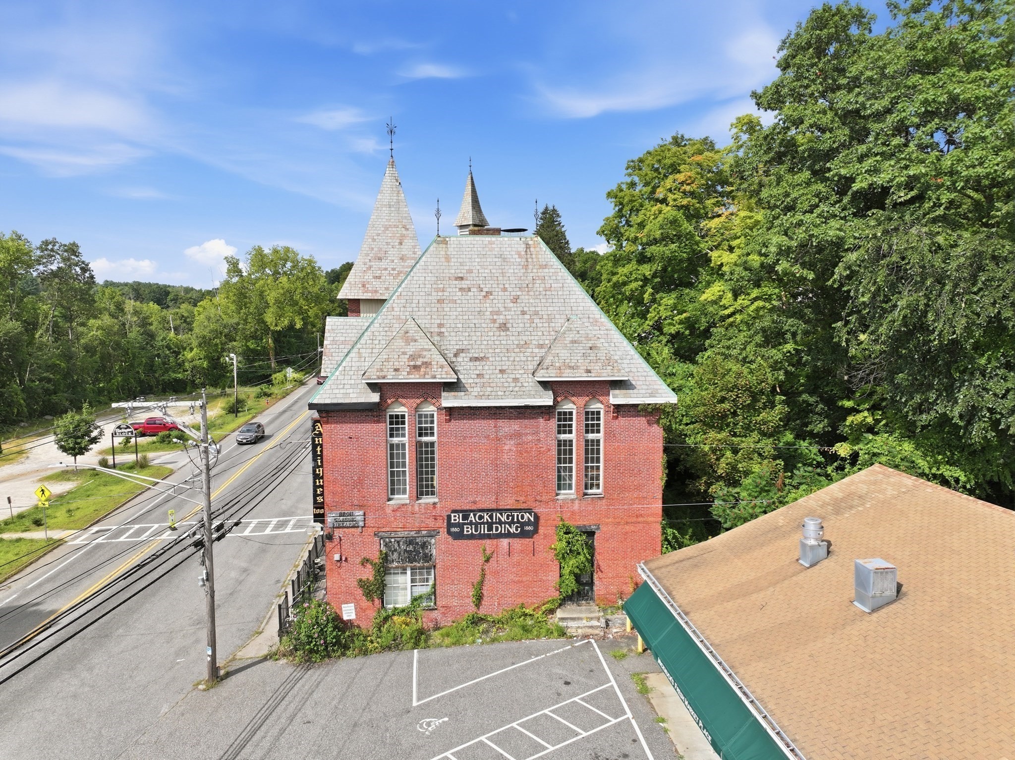 main property photo 39