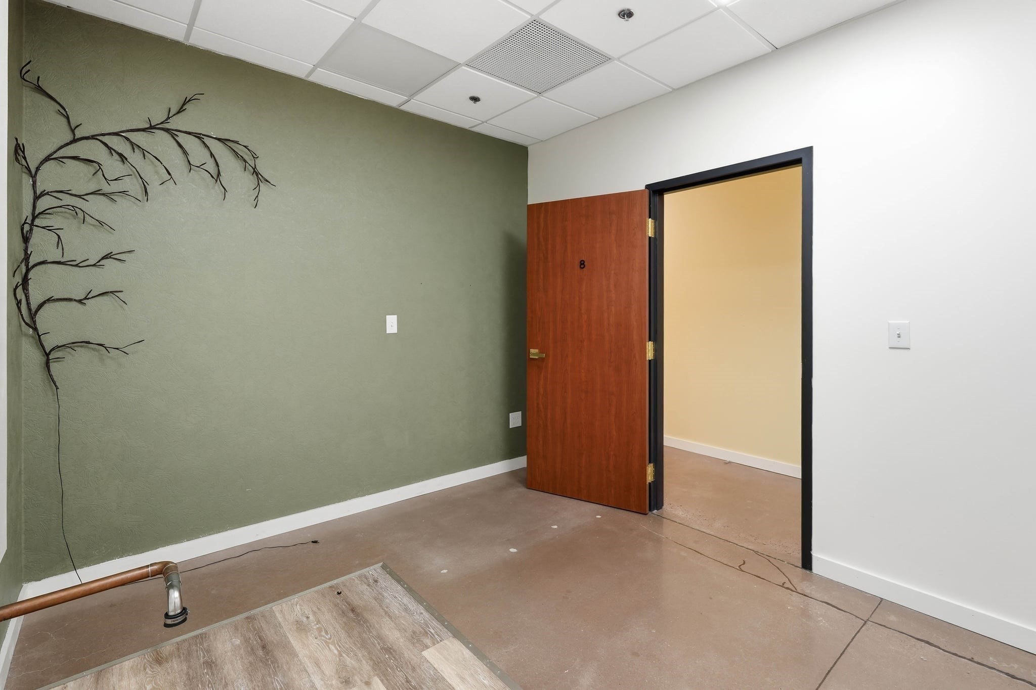 main property photo 14