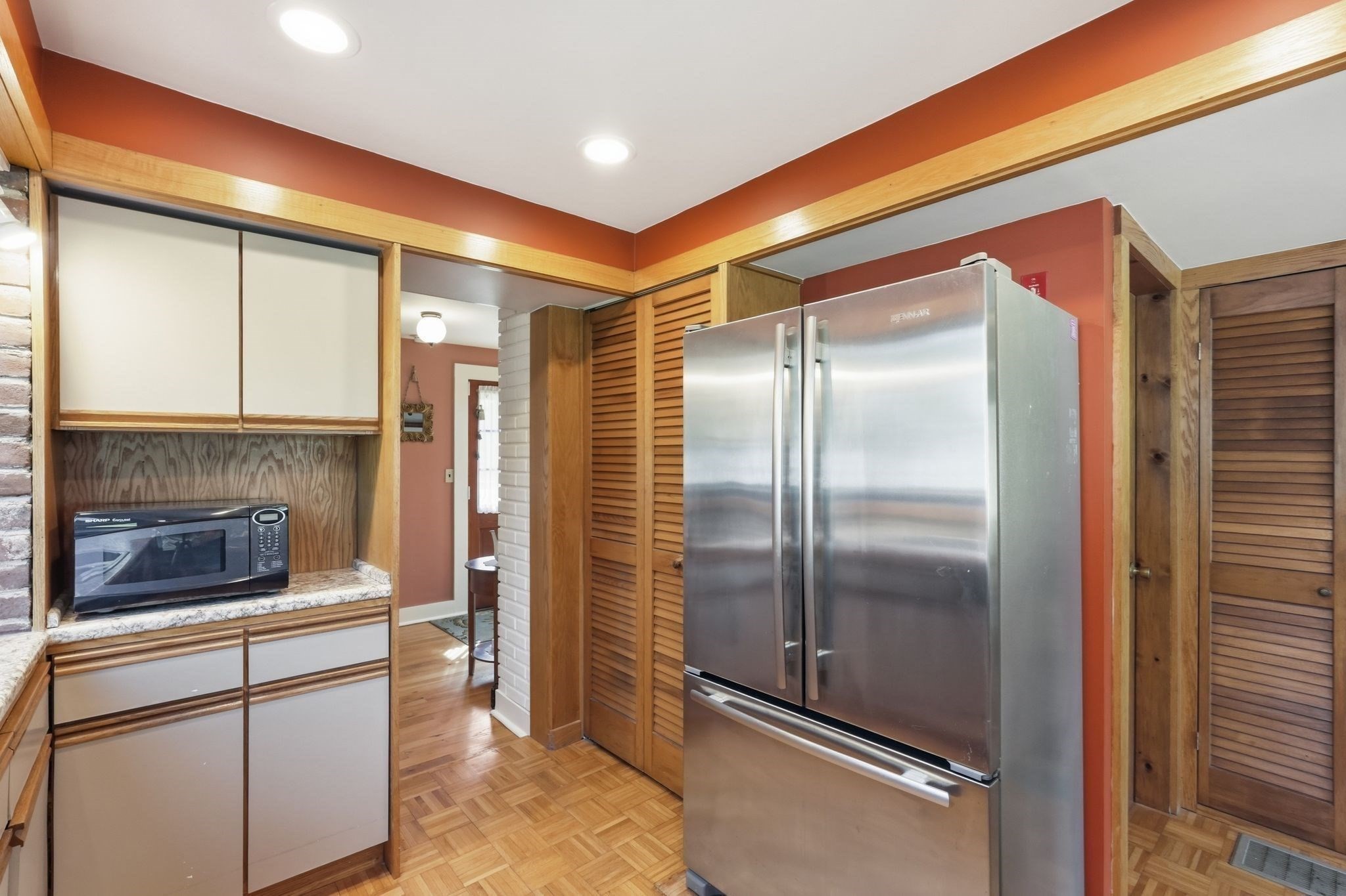 main property photo 14