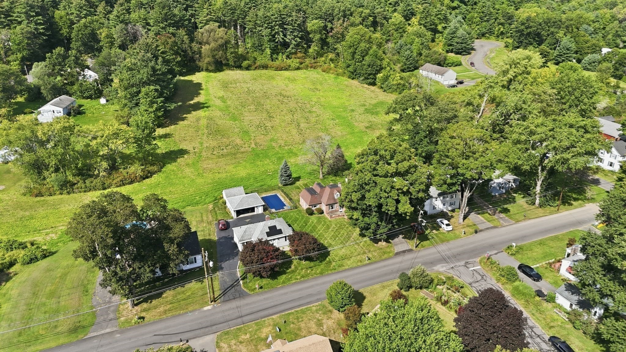 main property photo 34