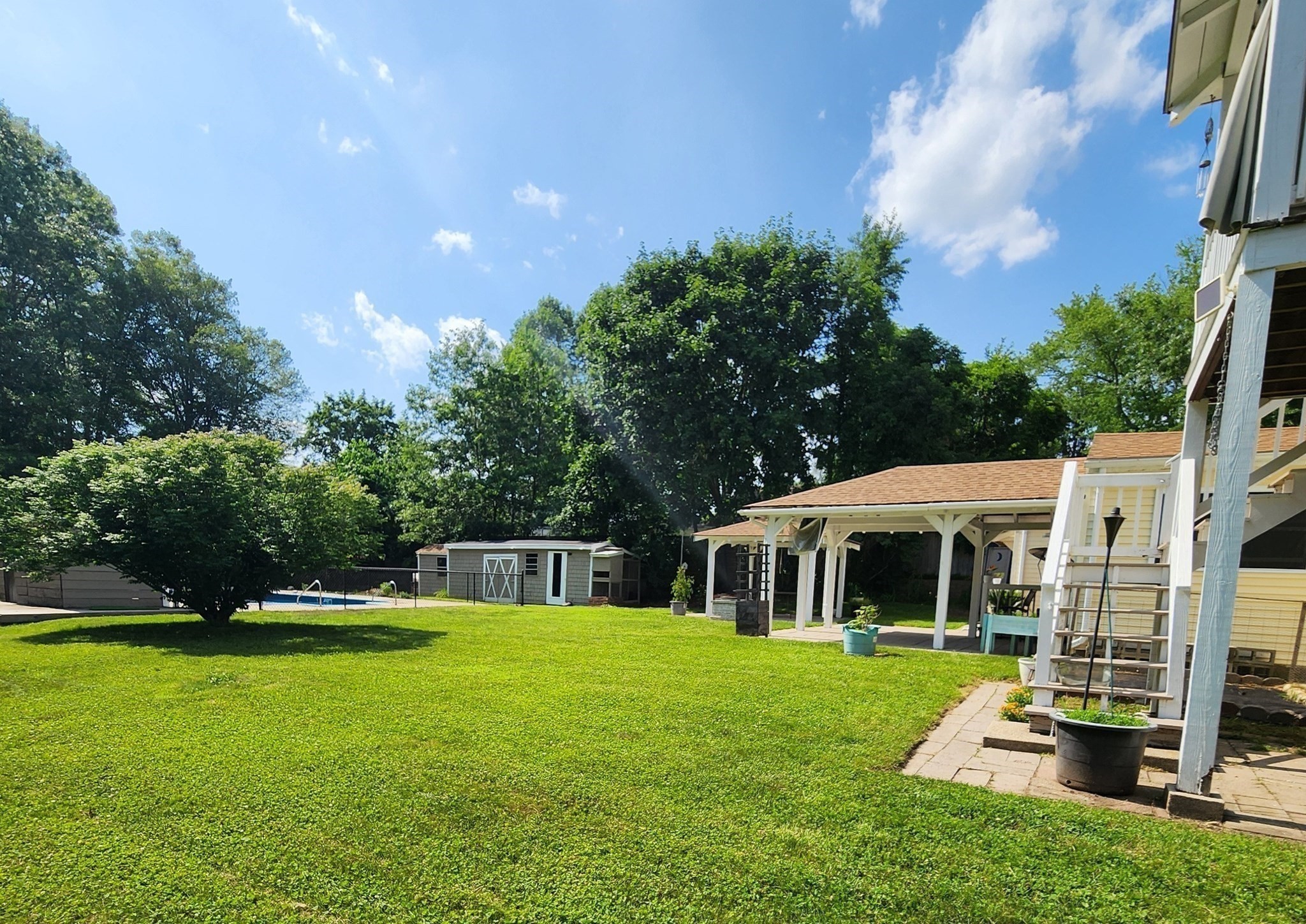 main property photo 30