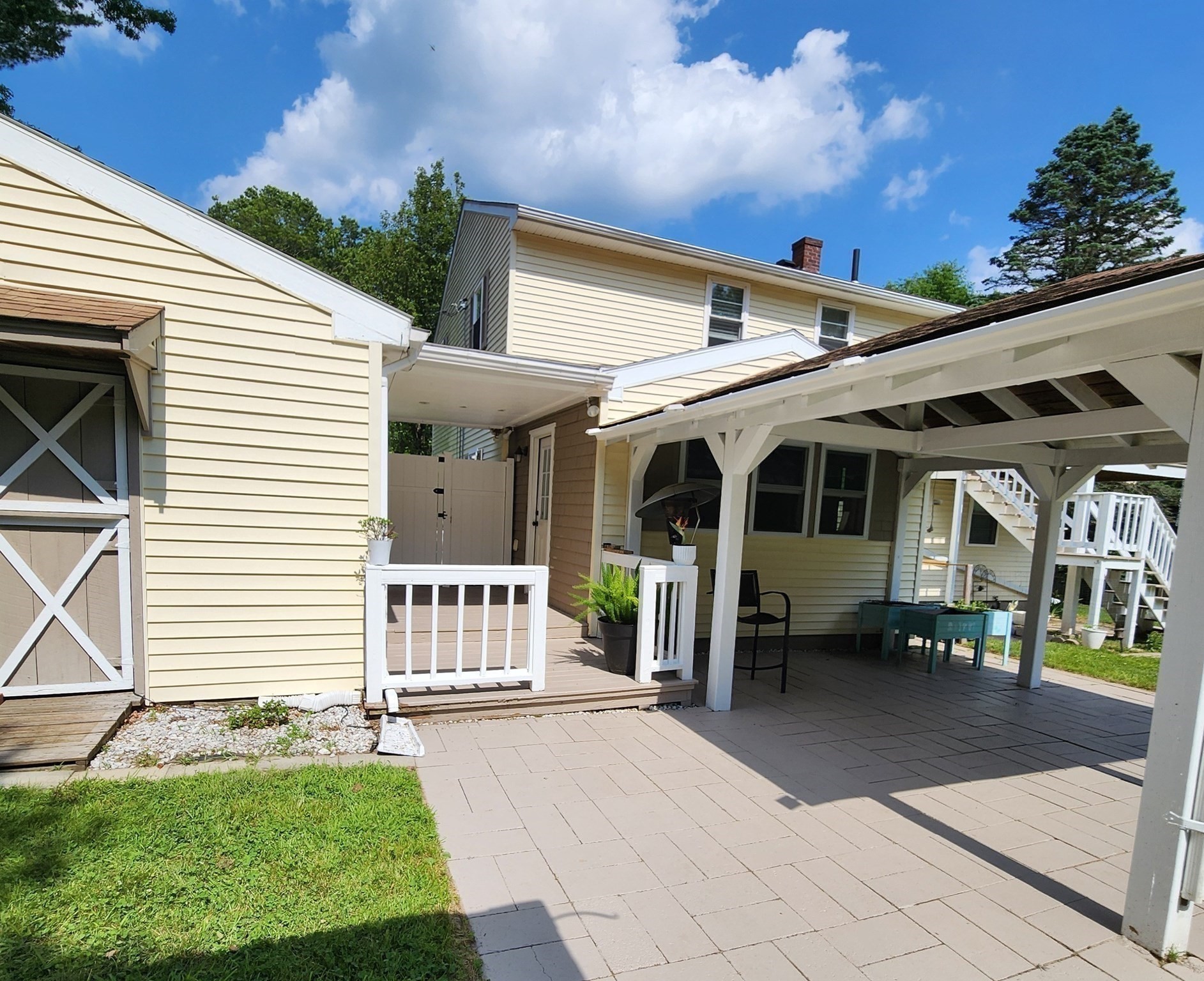 main property photo 33