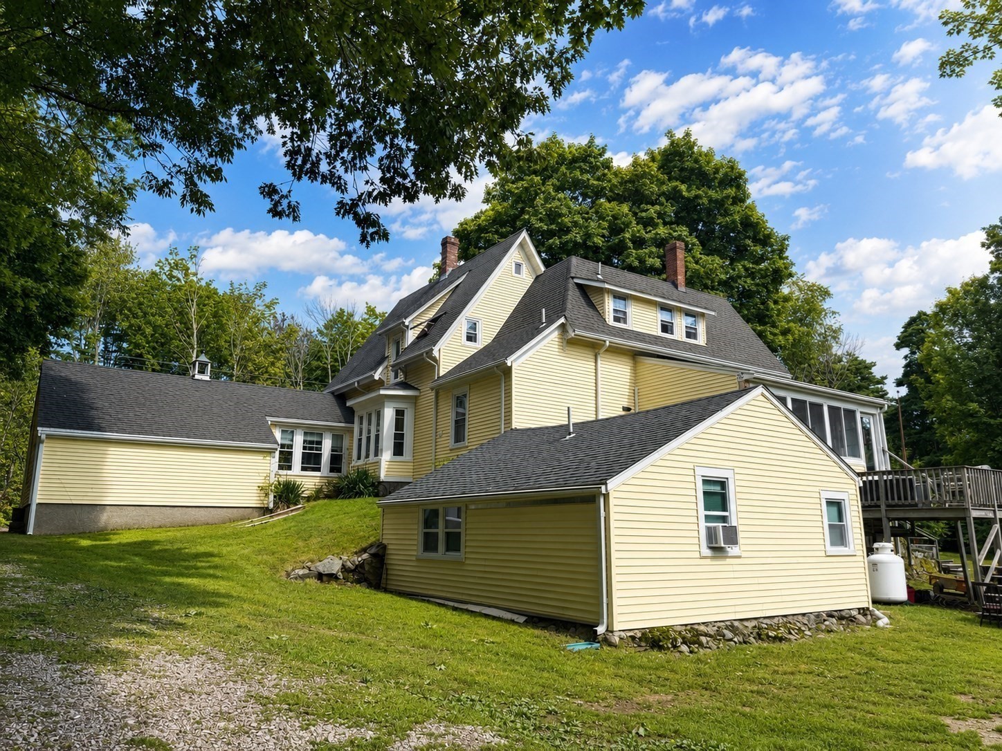 main property photo 3